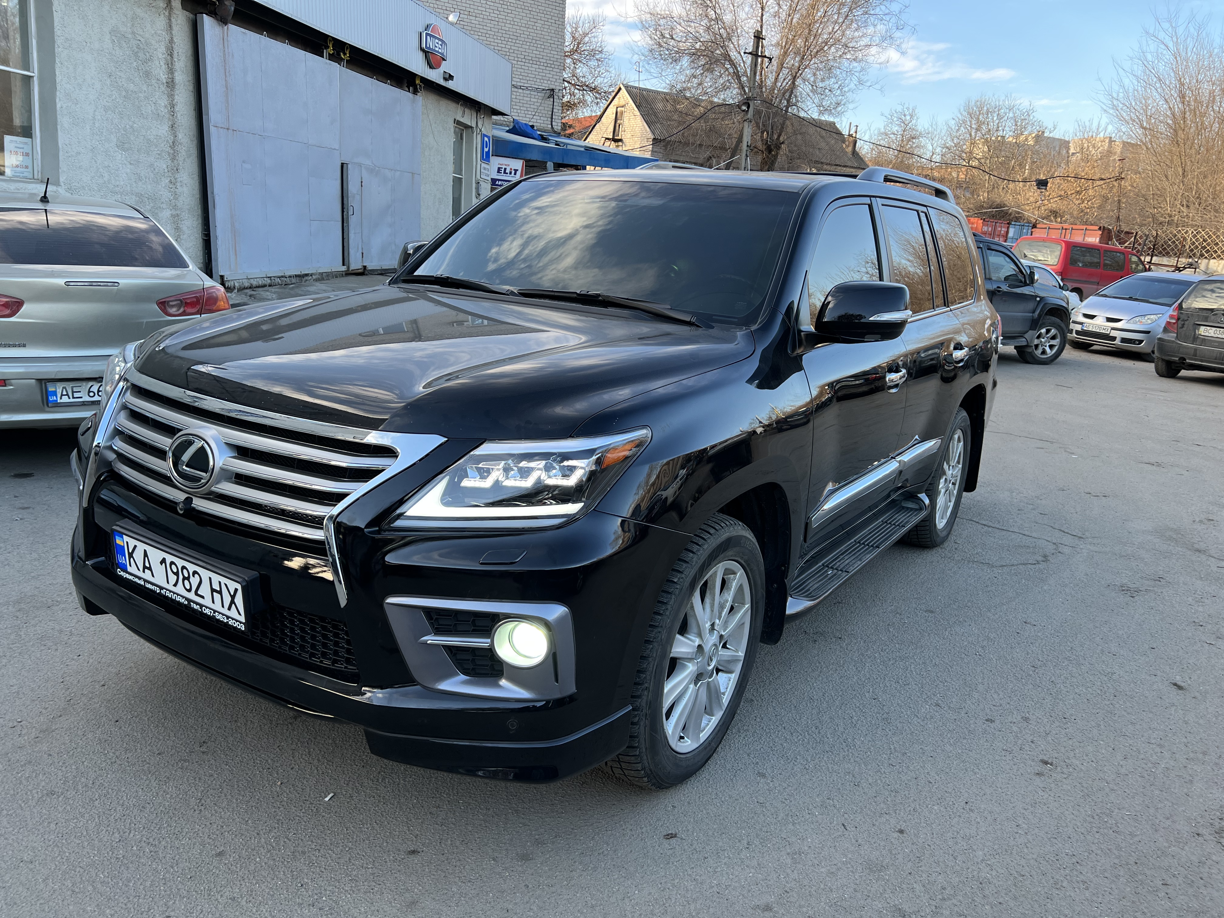 Кришки дзеркал, що замінюються, з поворотами Toyota LC 200 2007-2011 / Lexus LX 570 2008-2011 модель рестайлінг LX 570 2012+ колір чорний 4