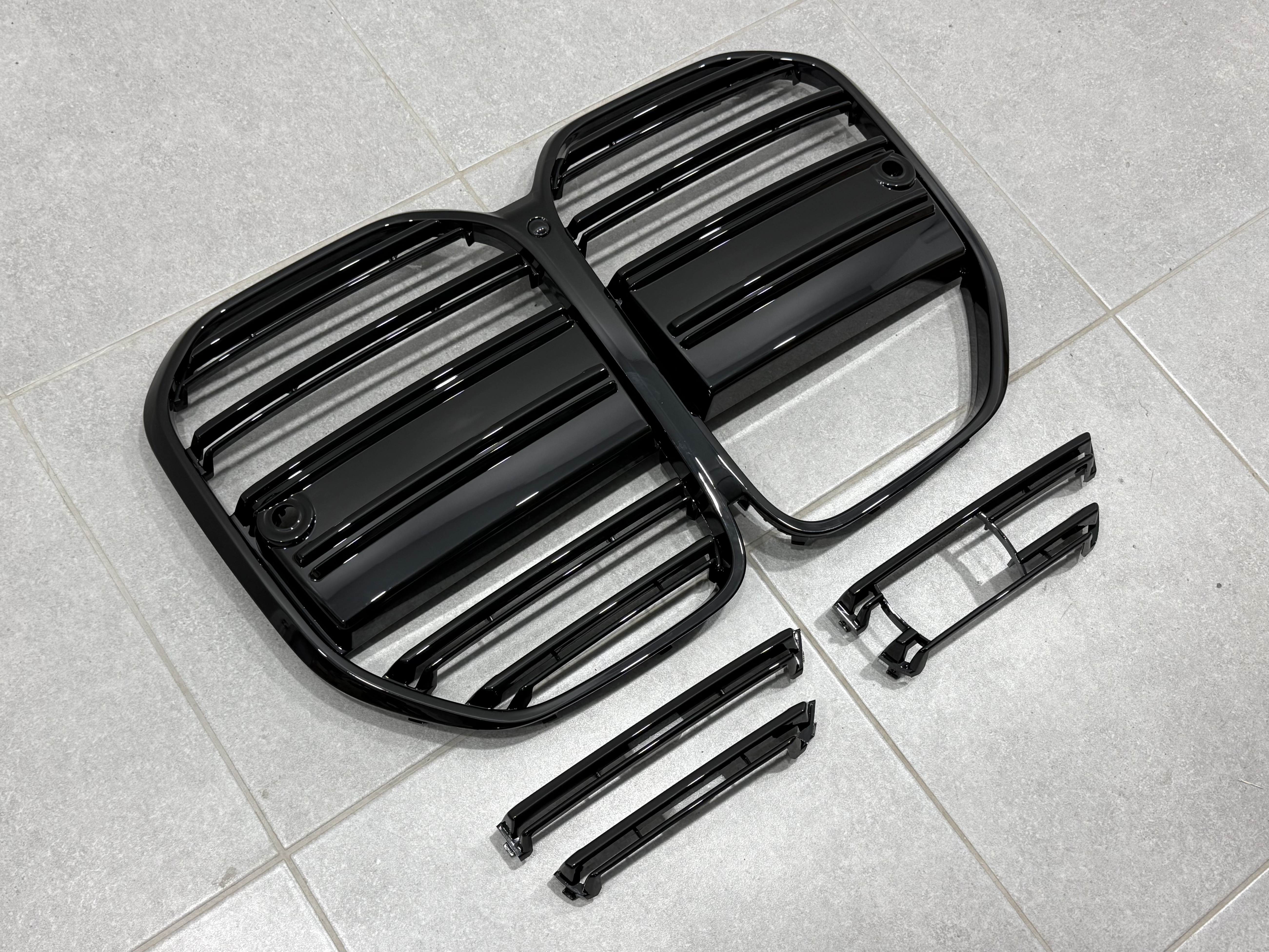 Решітка радіатора у стилі M4 для BMW 4 series G22 / G23 2020-2024 3