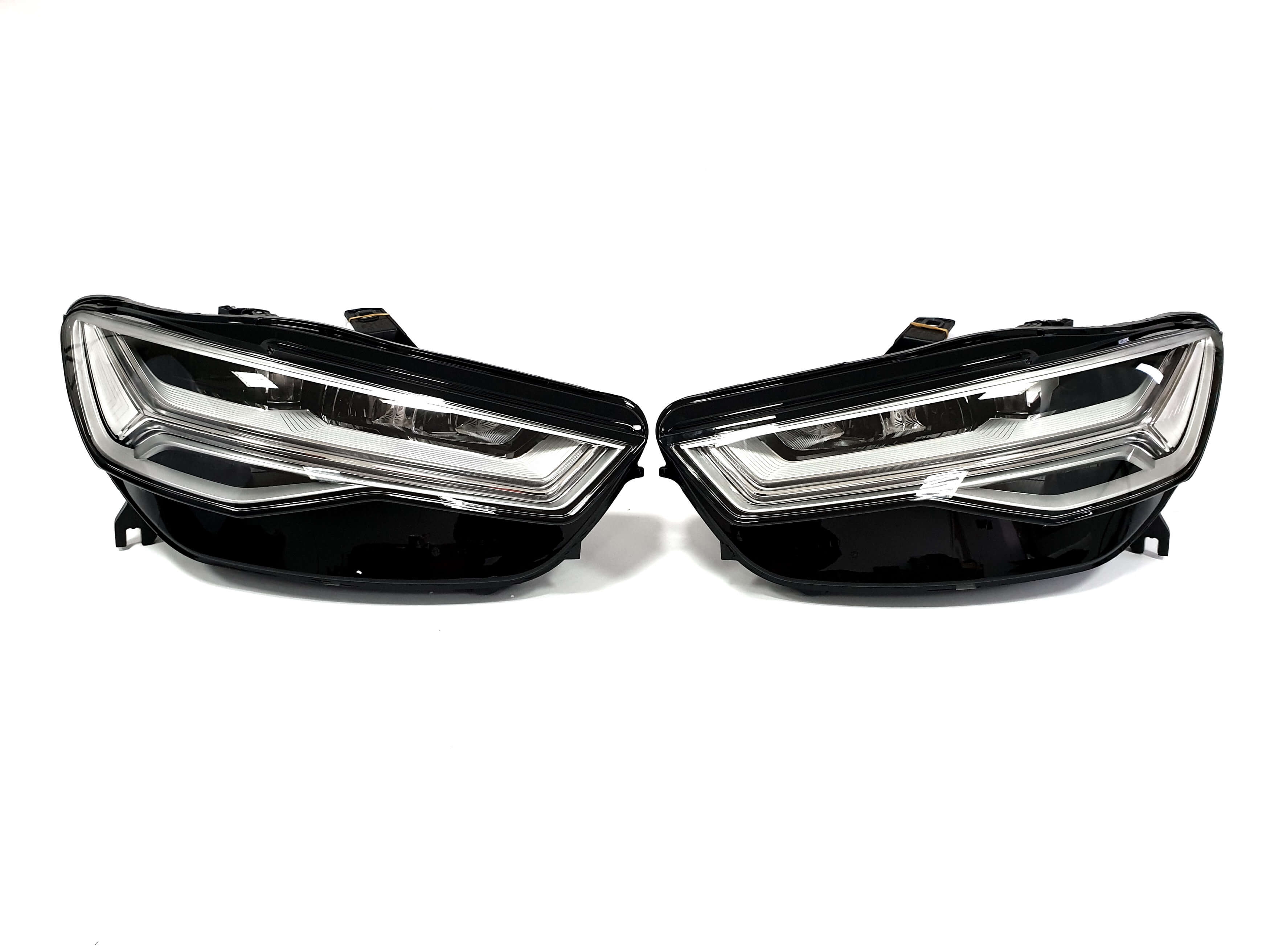 Передні фари (LED Європа без блоків) на Audi A6 C7 2014-2018 року