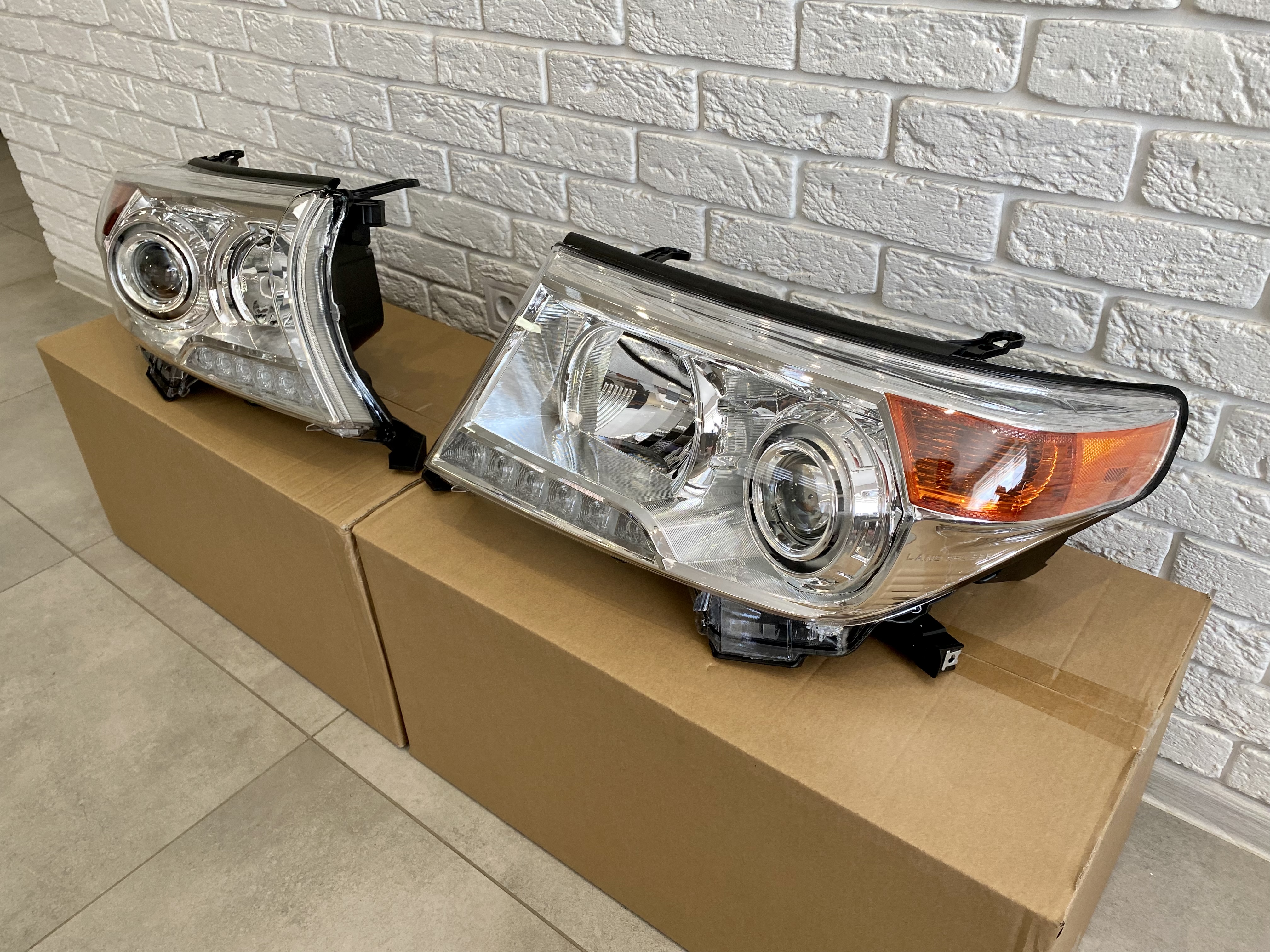 Фари рестайлінг Toyota Land Cruiser 200 2007-2015 хром 2шт. 4