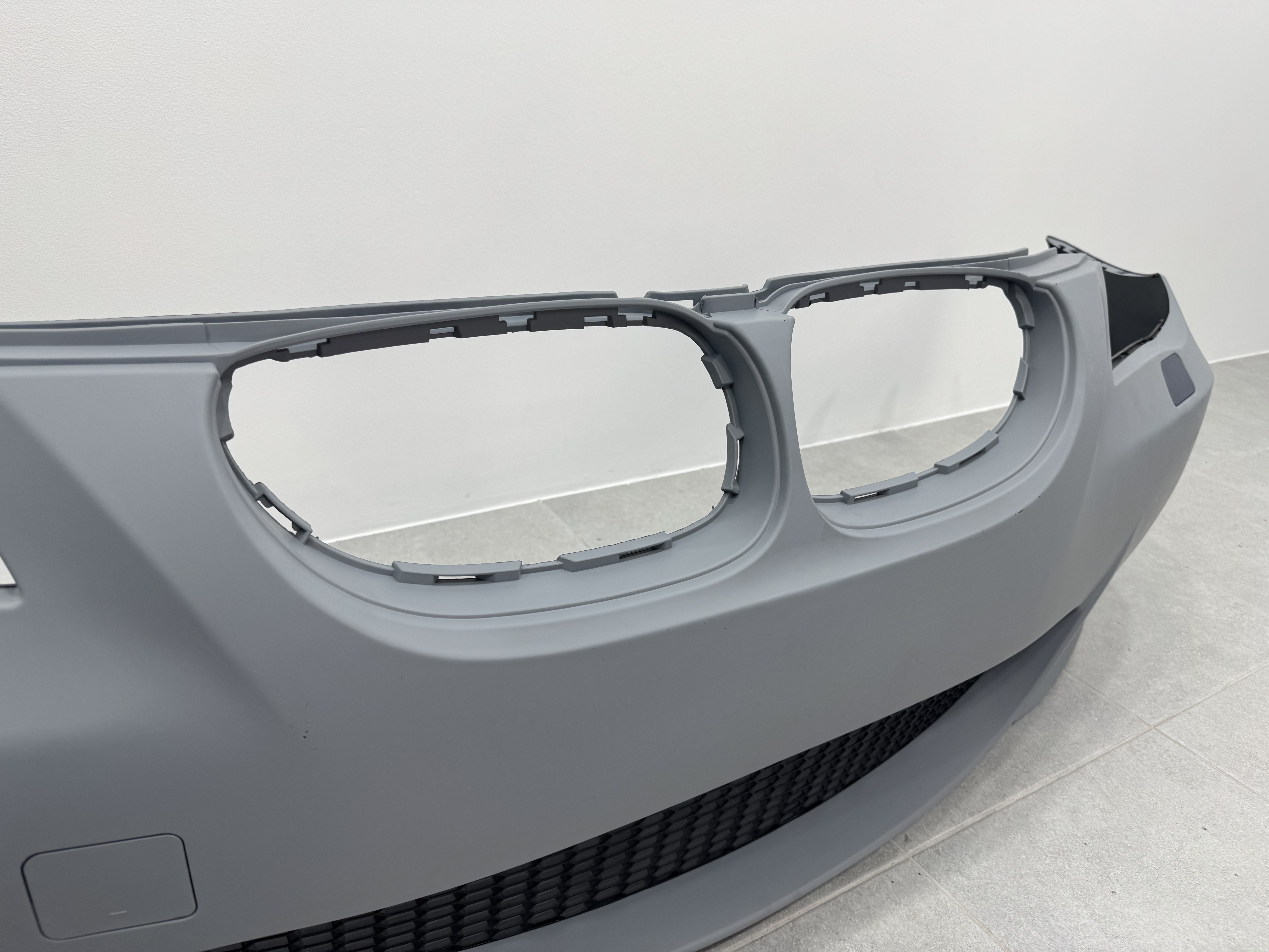 Бампер передній M5 Style BMW 5 Series E60 E61 2003-2010 5