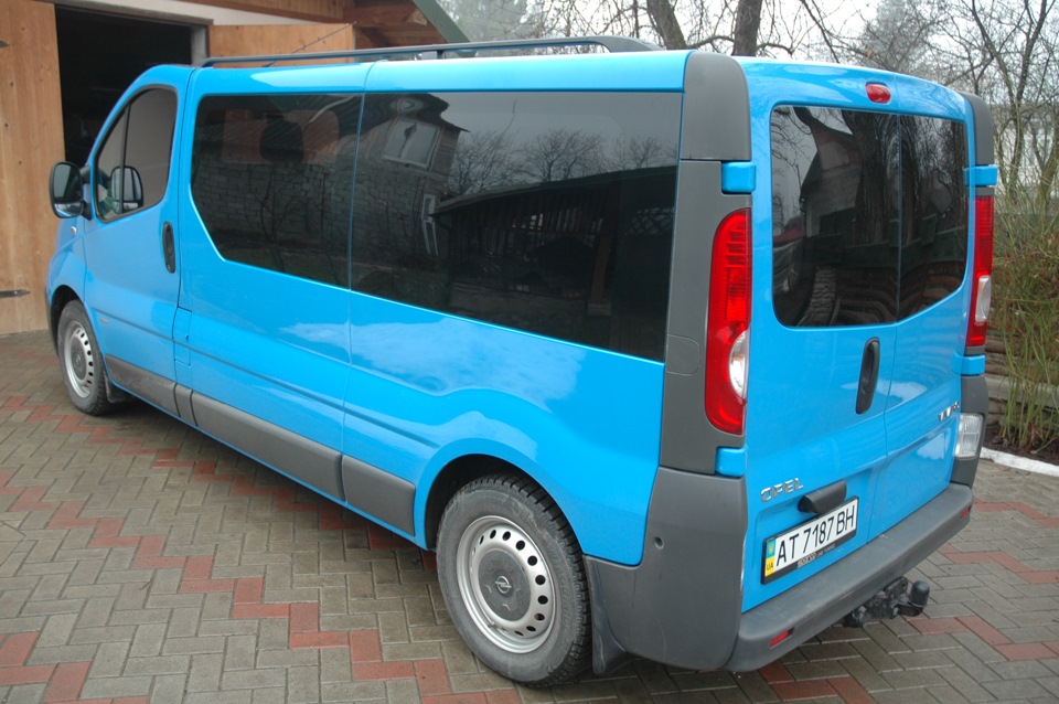 Рейлінги Чорні Коротка, пластикові ніжки 3