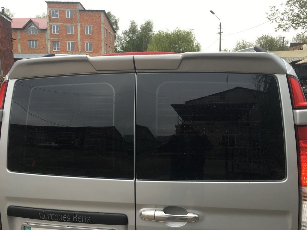 Спойлер анатомік 2 двері (під фарбування) 2