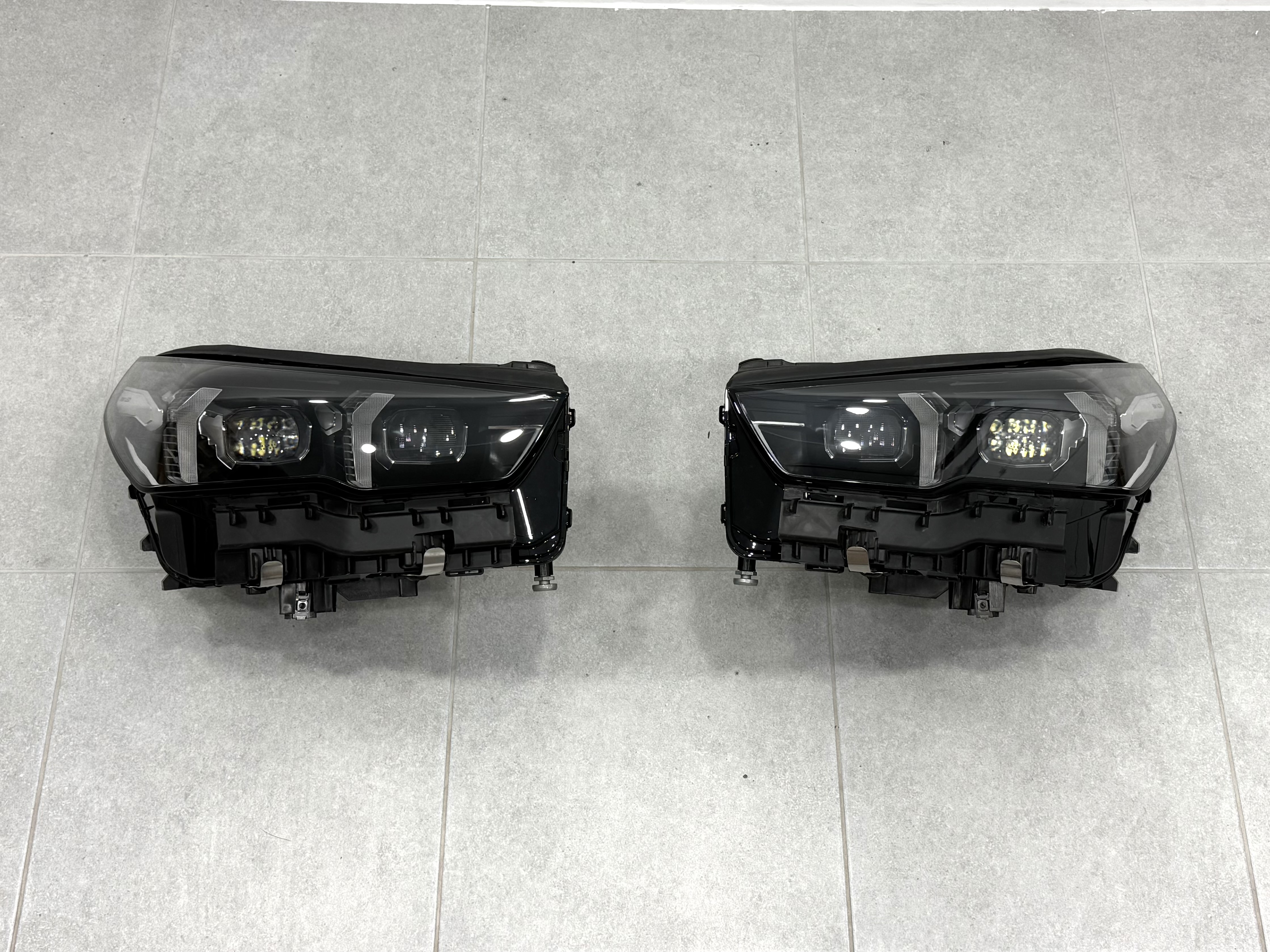 Фари BMW LED для BMW 5 series G60 G61 G90 2023+ 2шт., комплектні з блоками 4