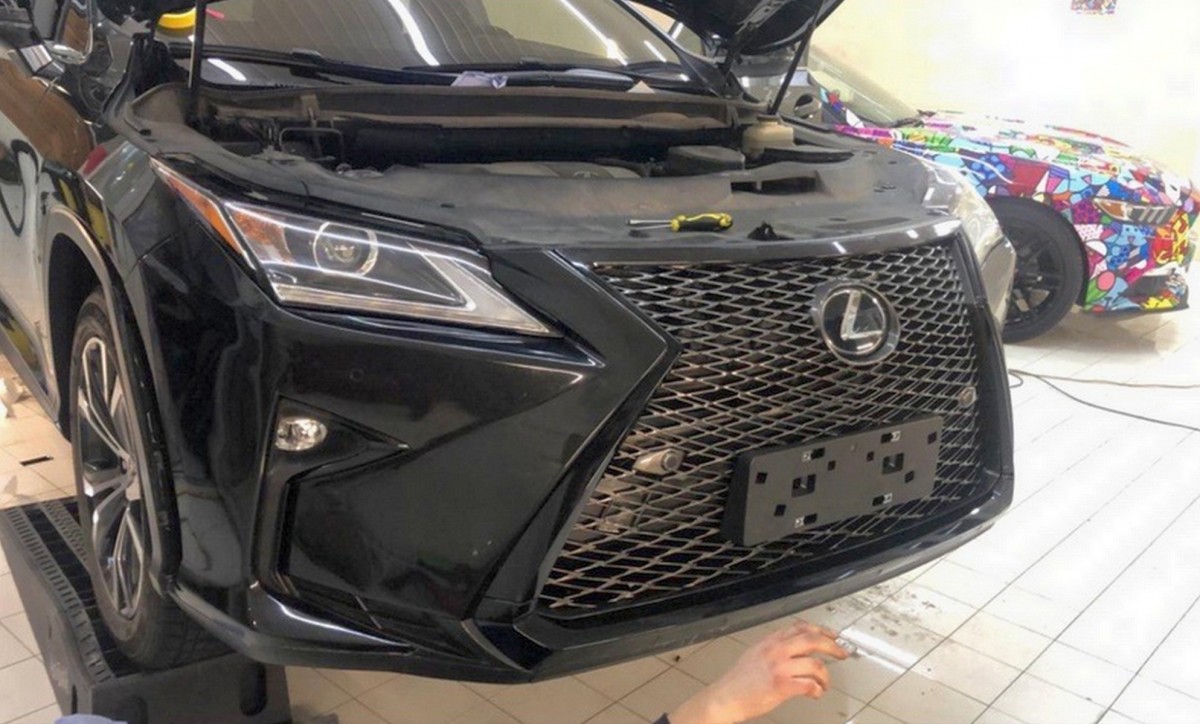 Решітка радіатора Lexus RX 2015-2019 У СТИЛІ F-SPORT ДЛЯ ЗВИЧАЙНОЇ ВЕРСІЇ 6
