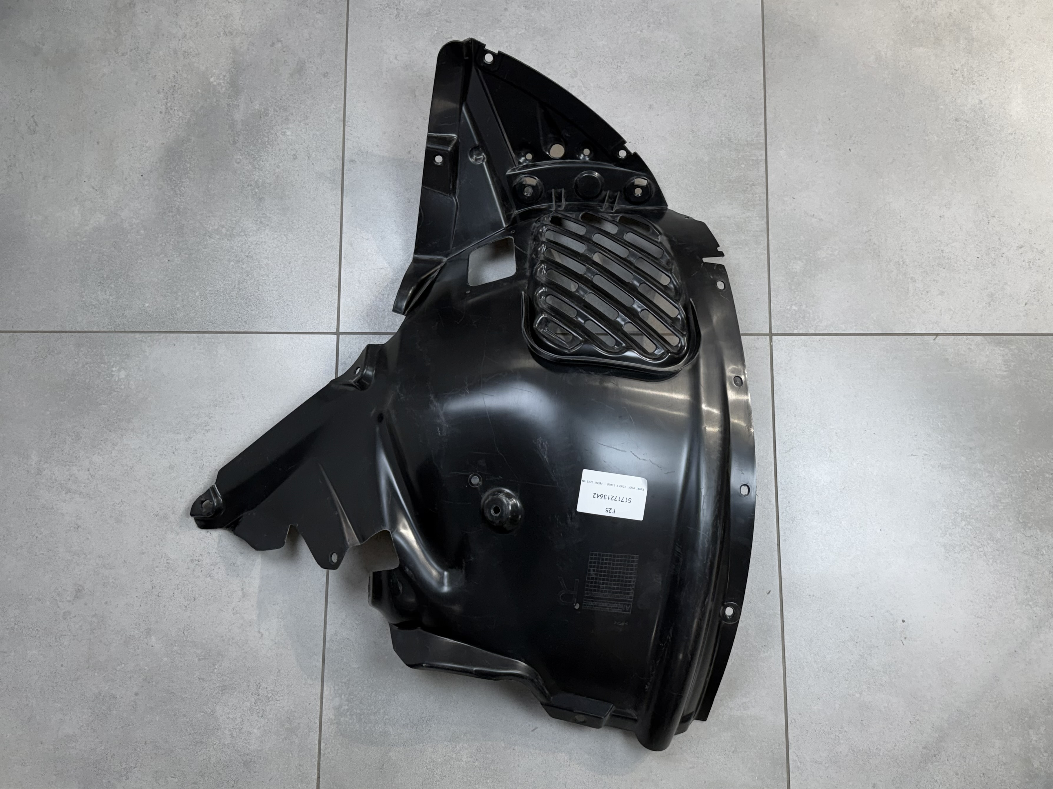 Підкрилок правий передній 51717213642 для BMW X3 F25 2013-2017 2