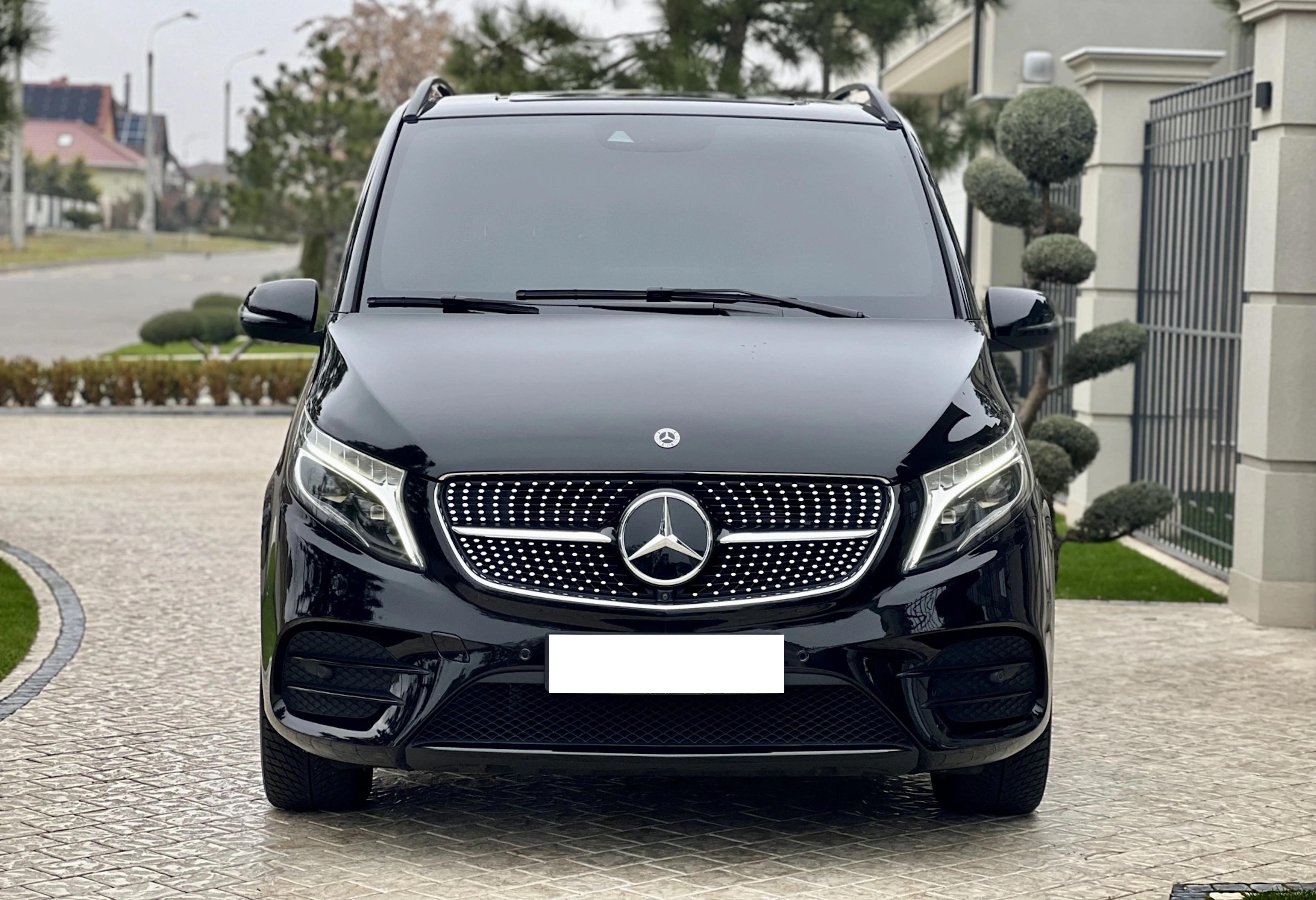 Решітка радіатора (Diamond Black) на Mercedes-Benz V-Class W447 2019-2023 року 4