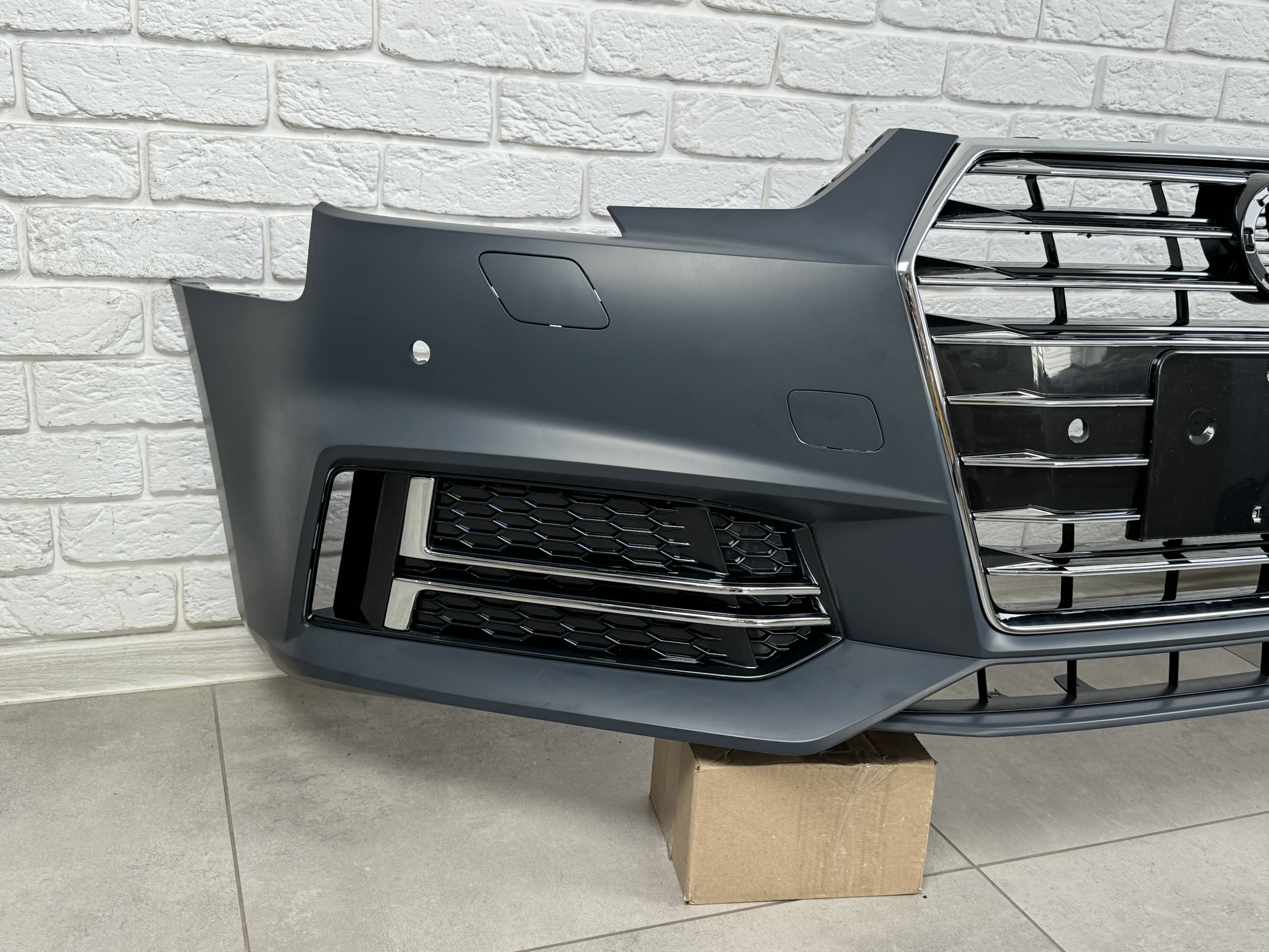Бампер передній у зборі S-Line для Audi A4 B9 2015-2019 6