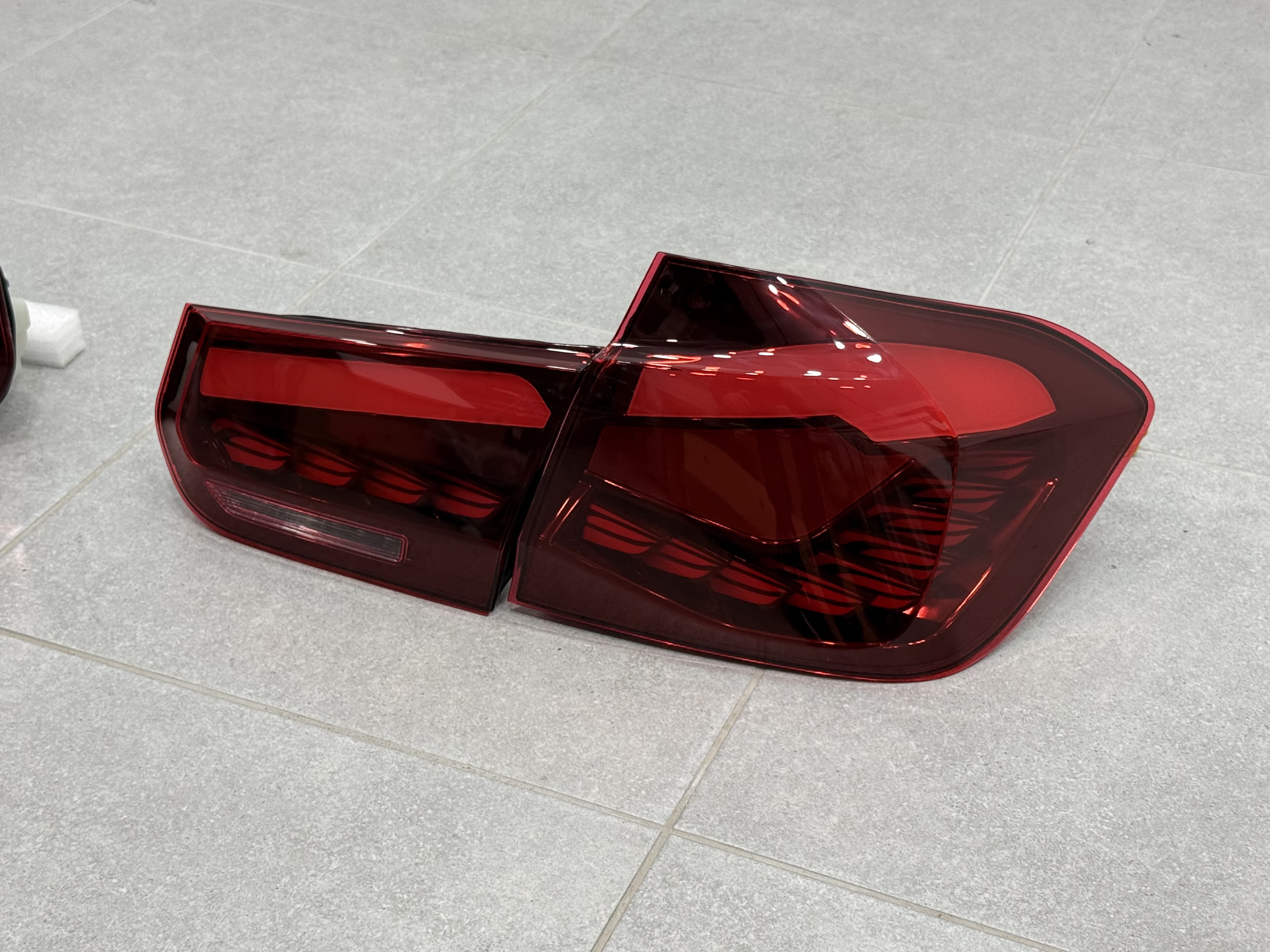 Задні LED ліхтарі стиль M4 для BMW 3 series F30 2012-2018 червоні, комплект 4шт. 4