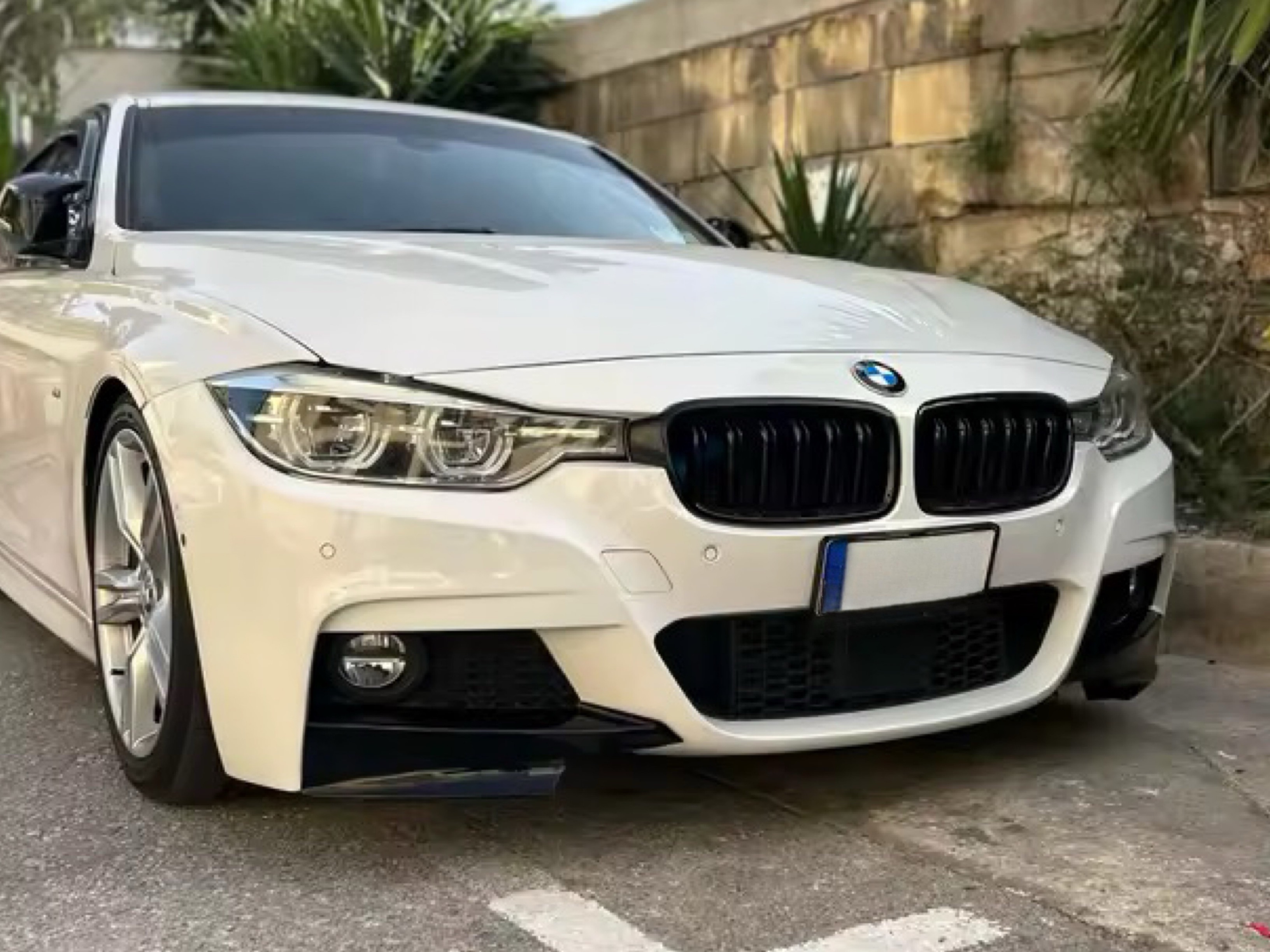 Накладки ікла переднього бампера M performance BMW 3 series F30 F31 2012-2018 абс пластик, чорний глянець 2