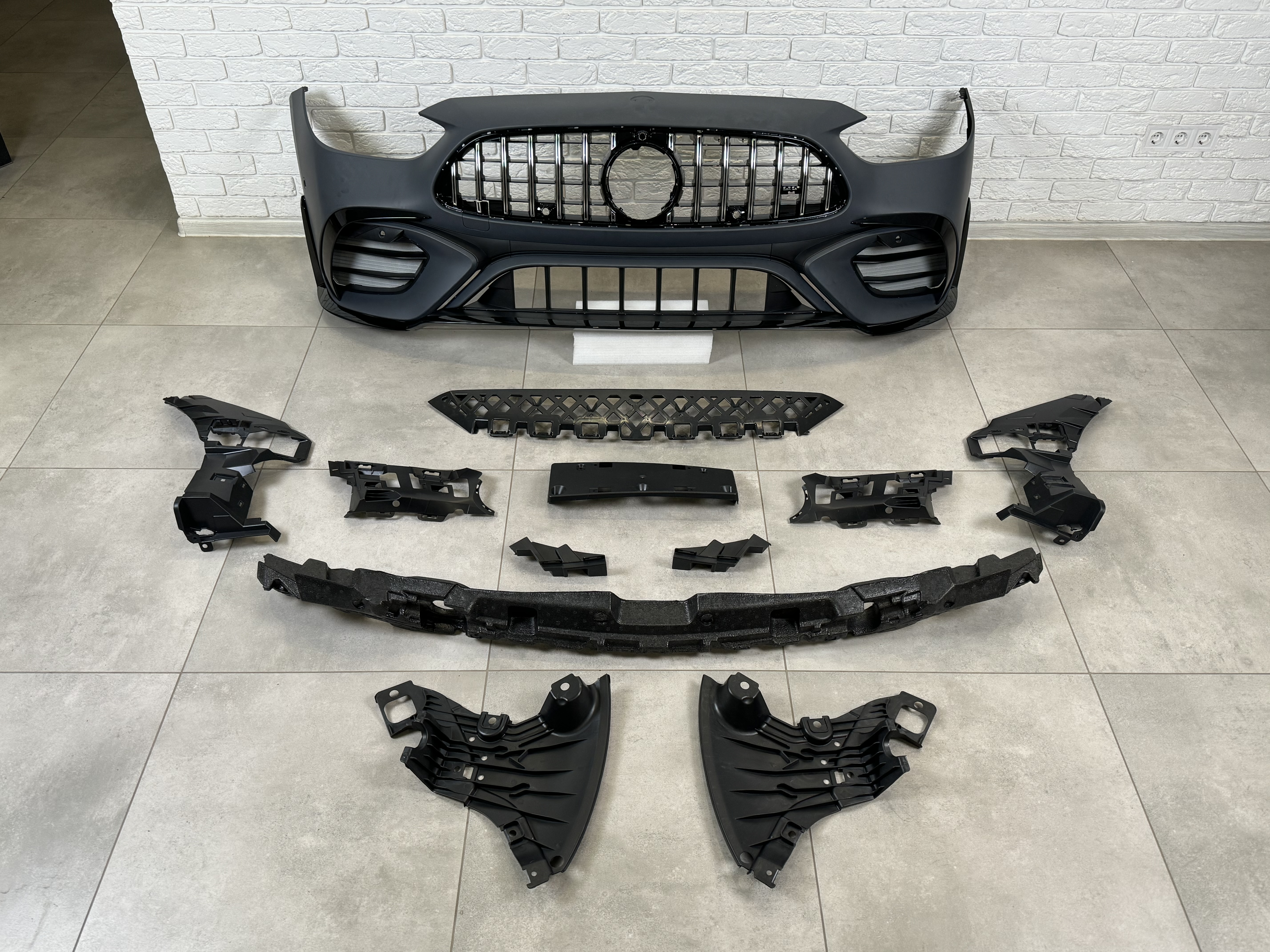 Передній бампер у стилі C63 AMG для Mercedes-Benz C-class W206 2021- 4