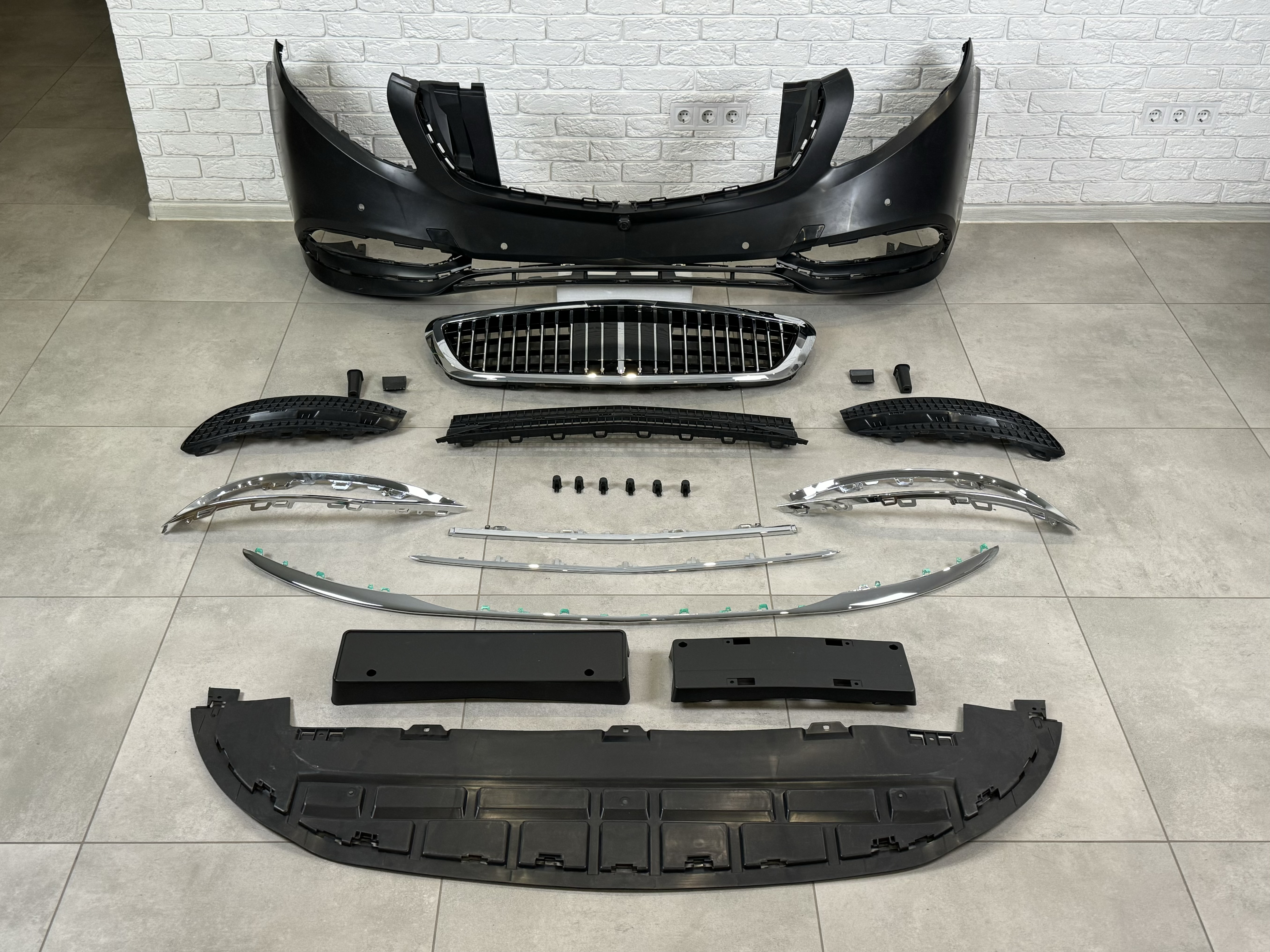 Бампер передний Maybach Mercedes V Class Vito Metris W447 2014-2023 2