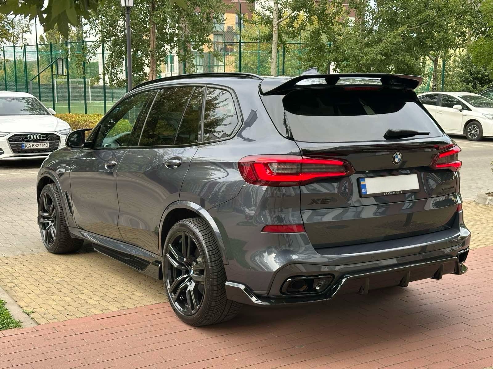 Обвіс накладка заднього бампера Paradigma BMW X5 G05 2018-2025 чорний глянець 5