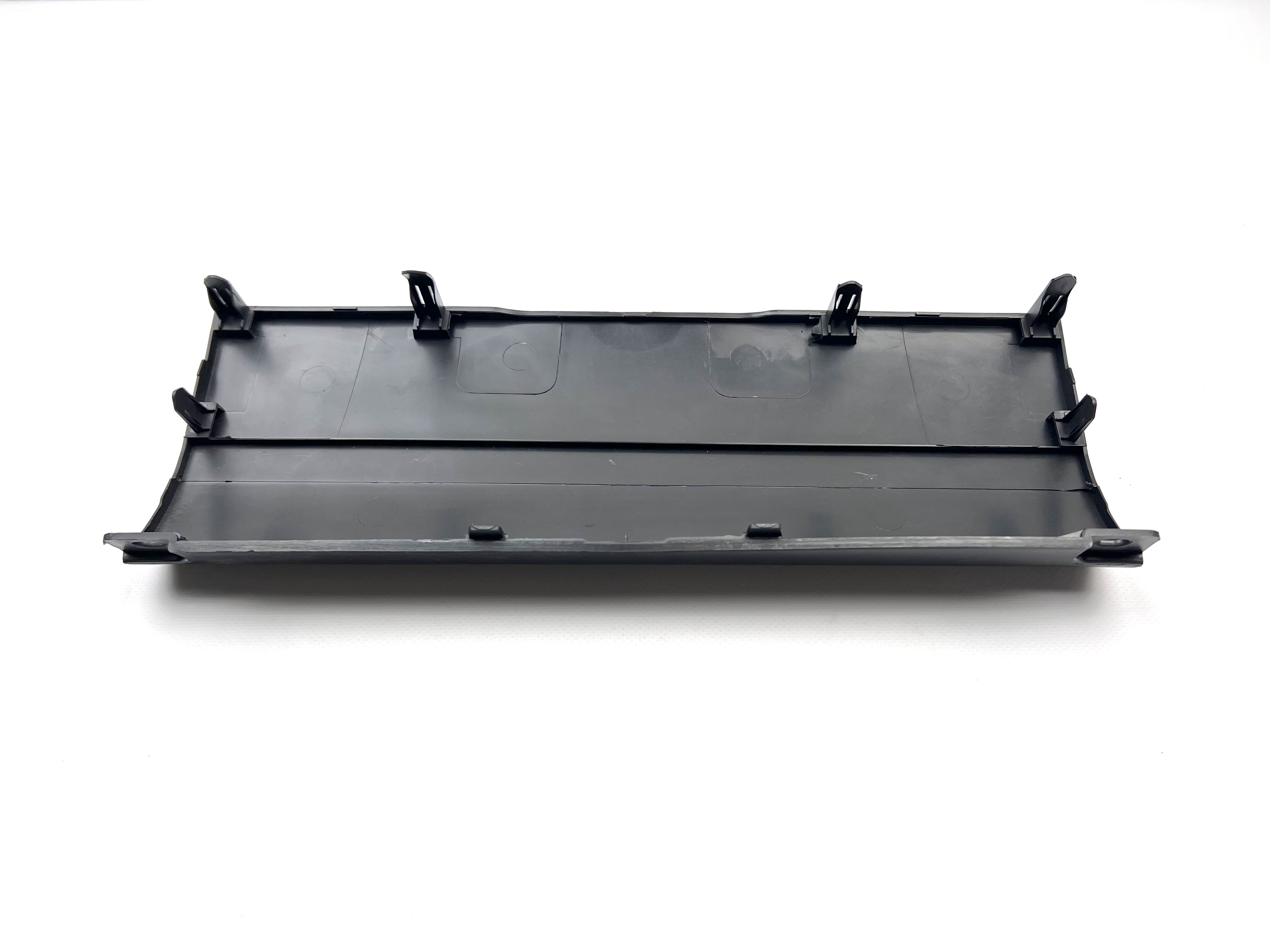 Заглушка бампера під фаркоп (не F-Sport) Lexus LX 570 2012-2015 4