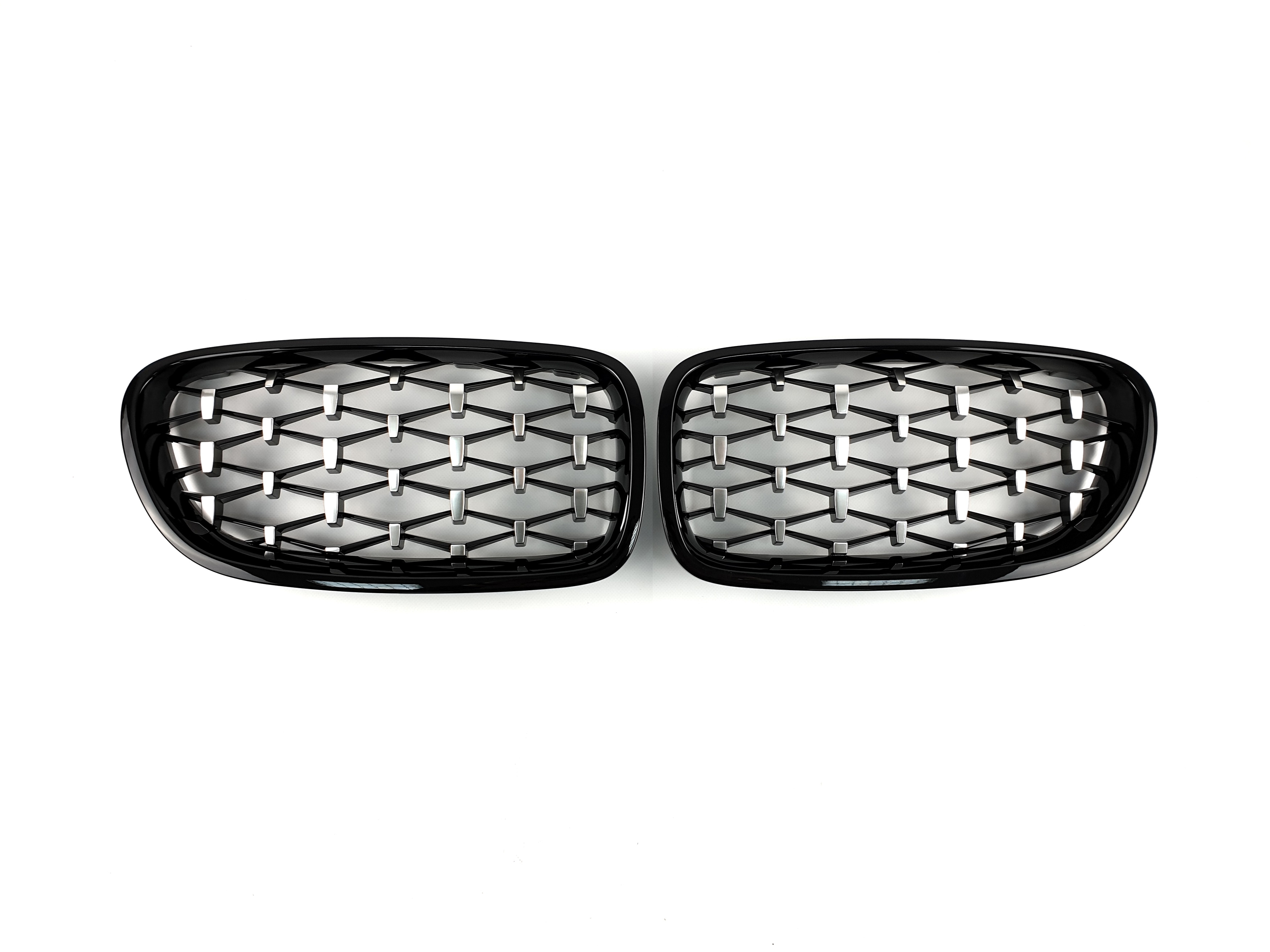Ніздрі Diamond Silver на BMW 5 Series F10 / F11 2010-2017 року