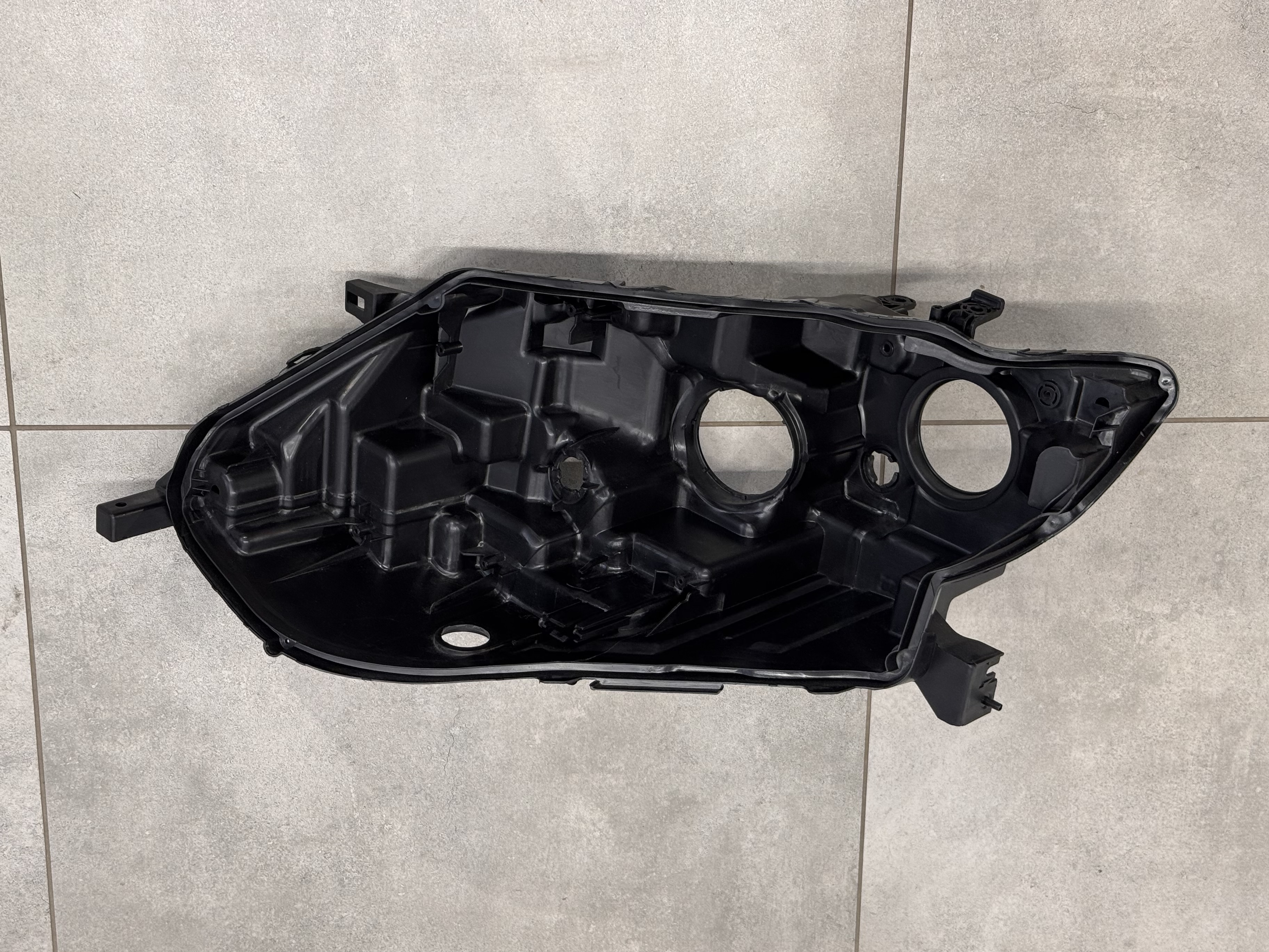 Корпус лівої галогенової фари Nissan Rogue 32 2017–2020 5