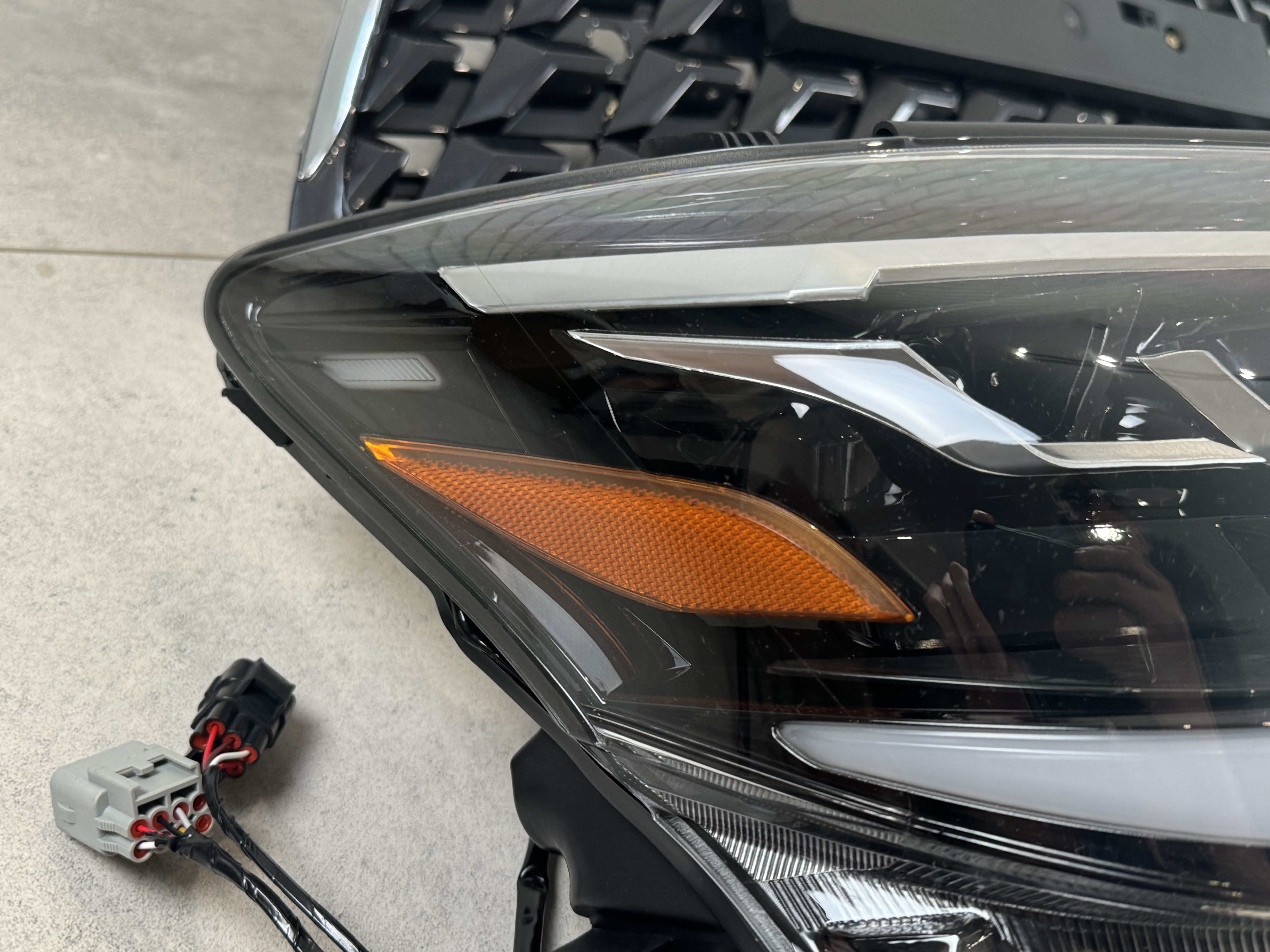 Комплект рестайлінгу Lexus GX 460 2014-2019 в 2020+ (фари, решітка) 4