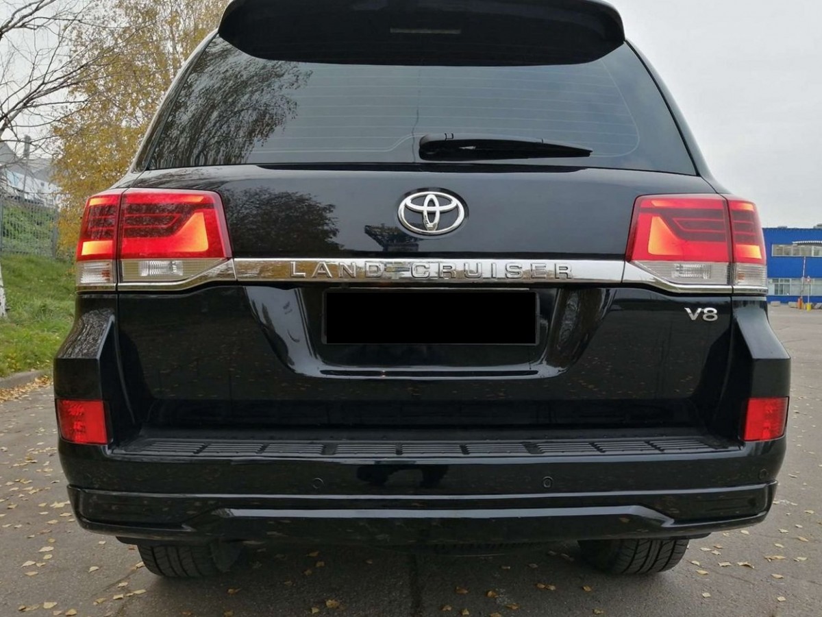 Обвіс спідниця заднього бампера Executive Toyota Land Cruiser 200 стиль 2016 колір чорний 6