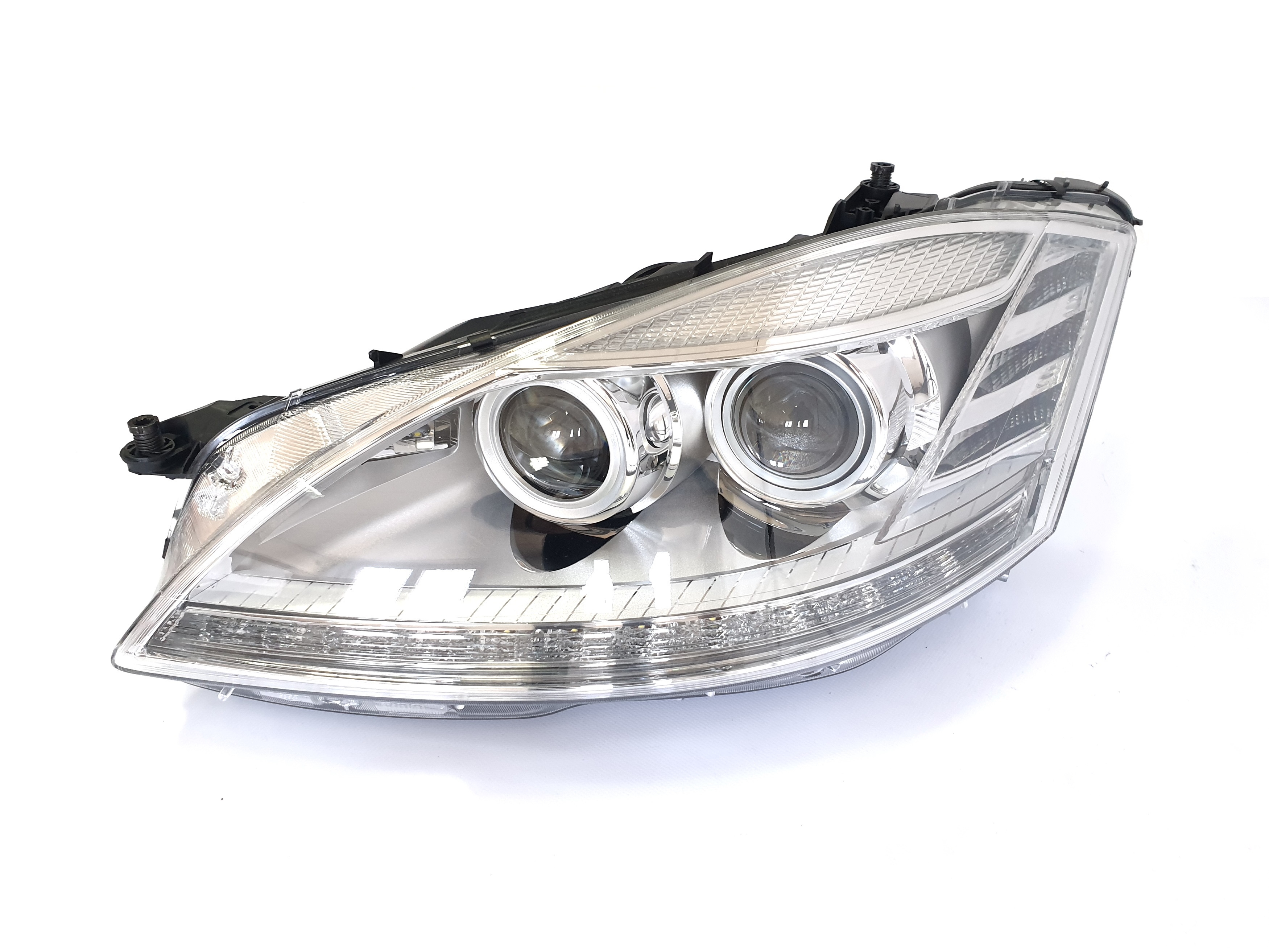 Передні фари (Bi-Xenon LCI) заміна до рестайлінг на Mercedes-Benz S-Class W221 2005-2009 року 3