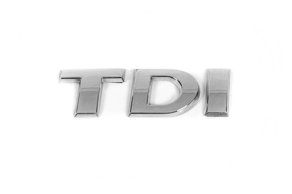 Напис TDI (косою шрифт) T - хром, DI - червона 2