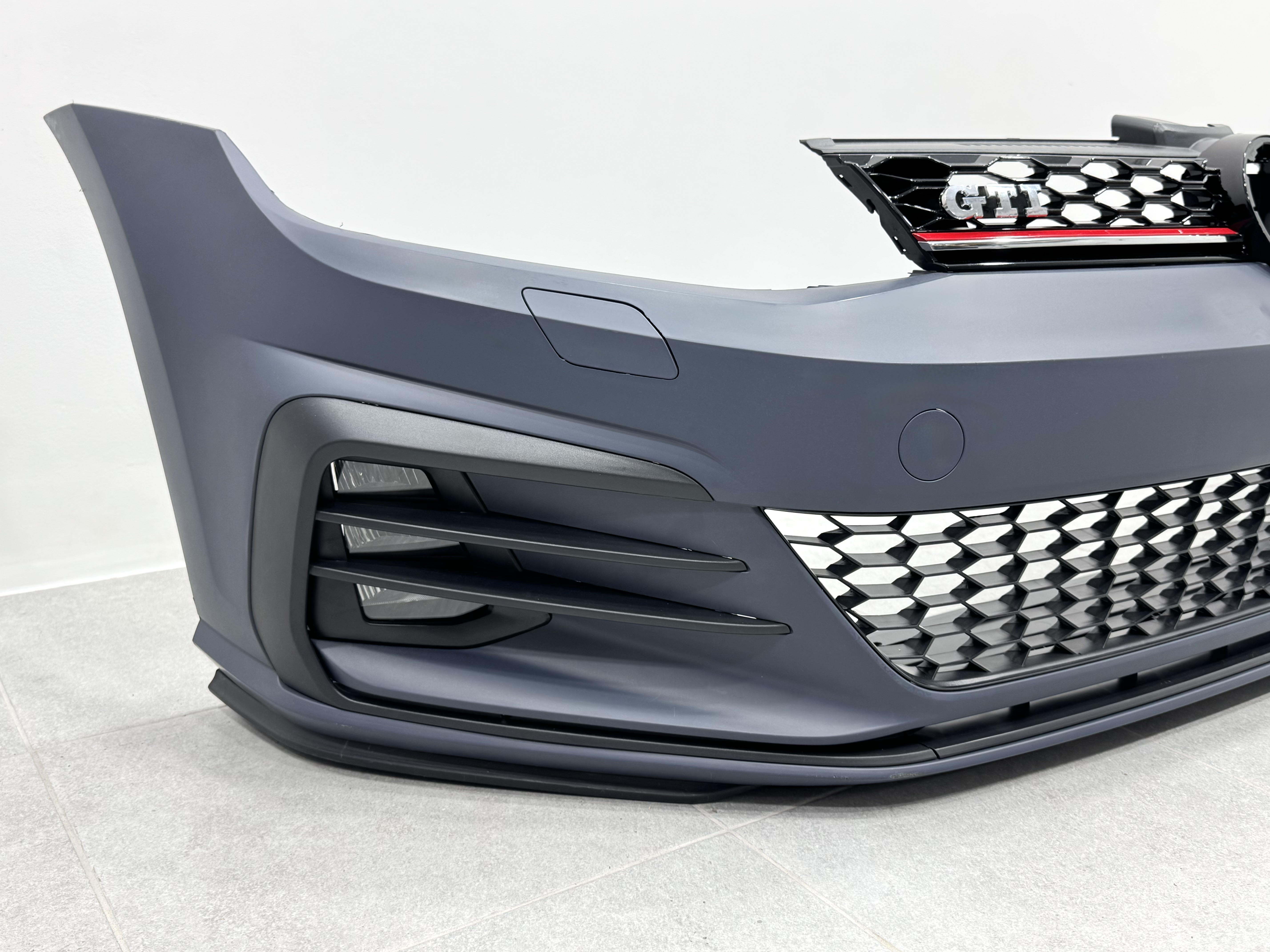 Передній бампер GTI Volkswagen Golf 7 2013-2016 5
