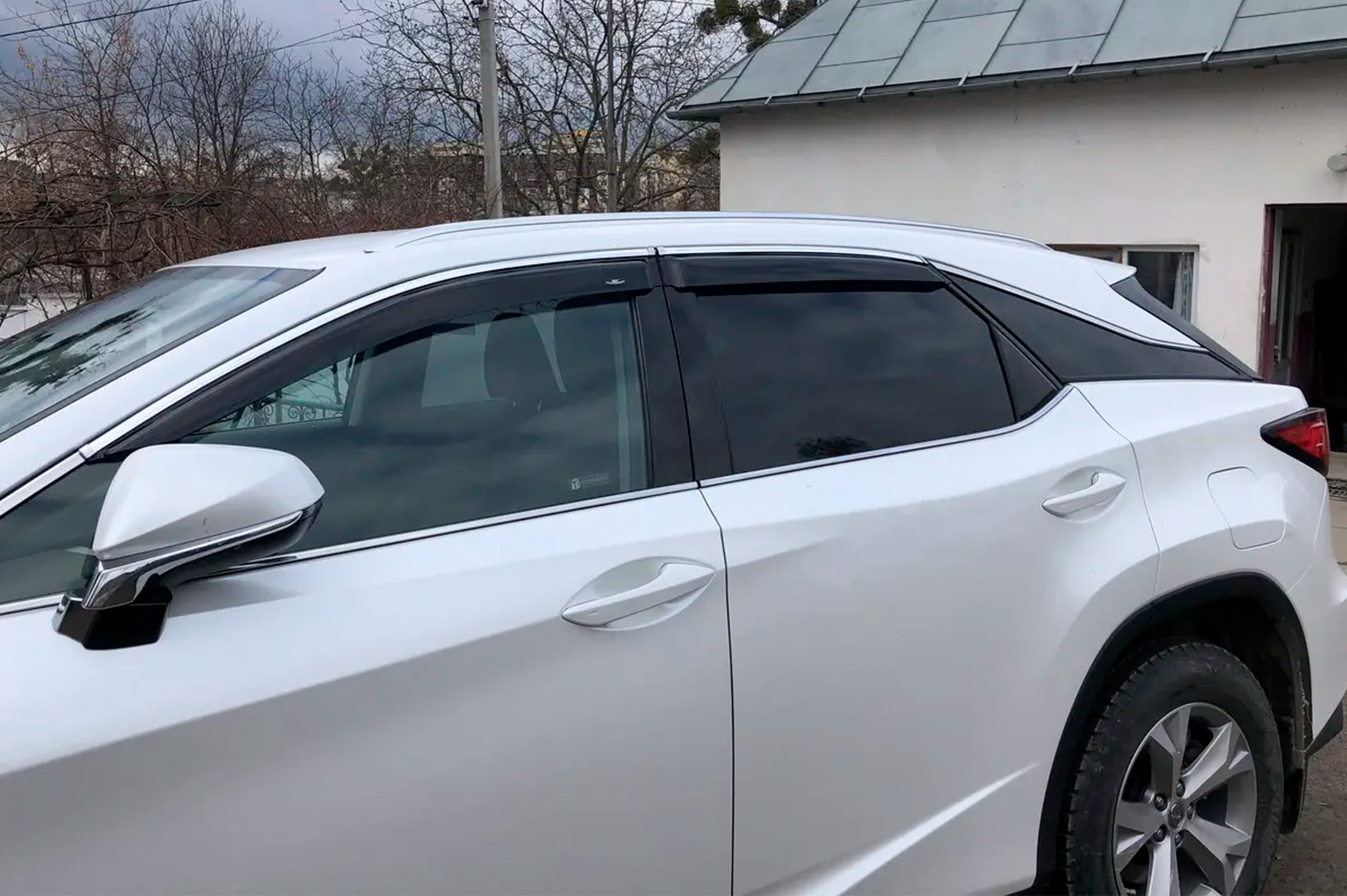 Вітровики з хром молдингом Short (4 шт, HIC)