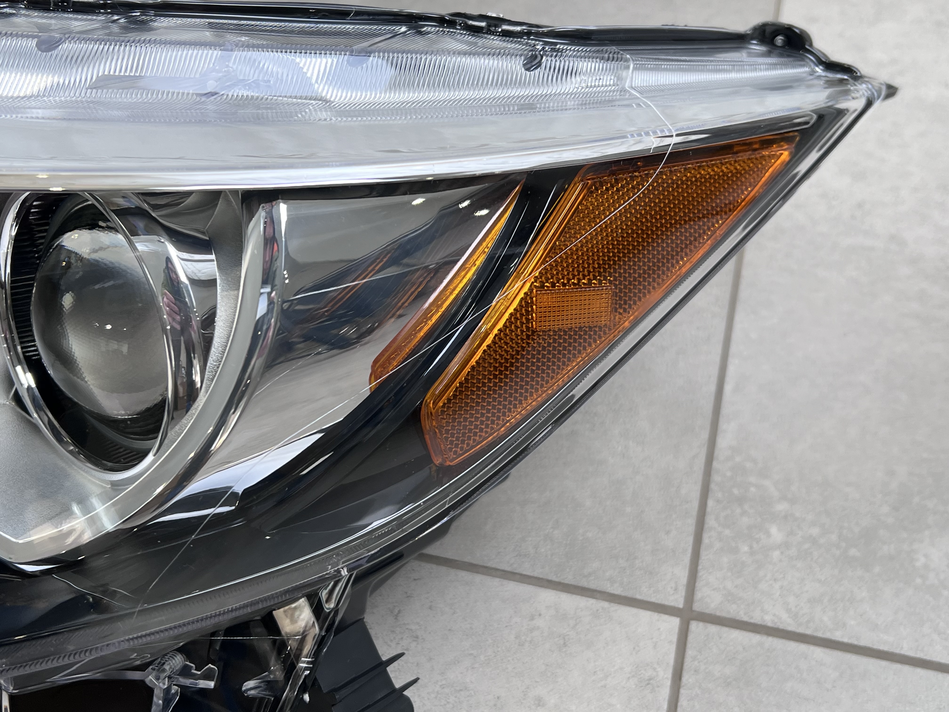 Ліва фара галоген Nissan Rogue Sport 2015-2019 4