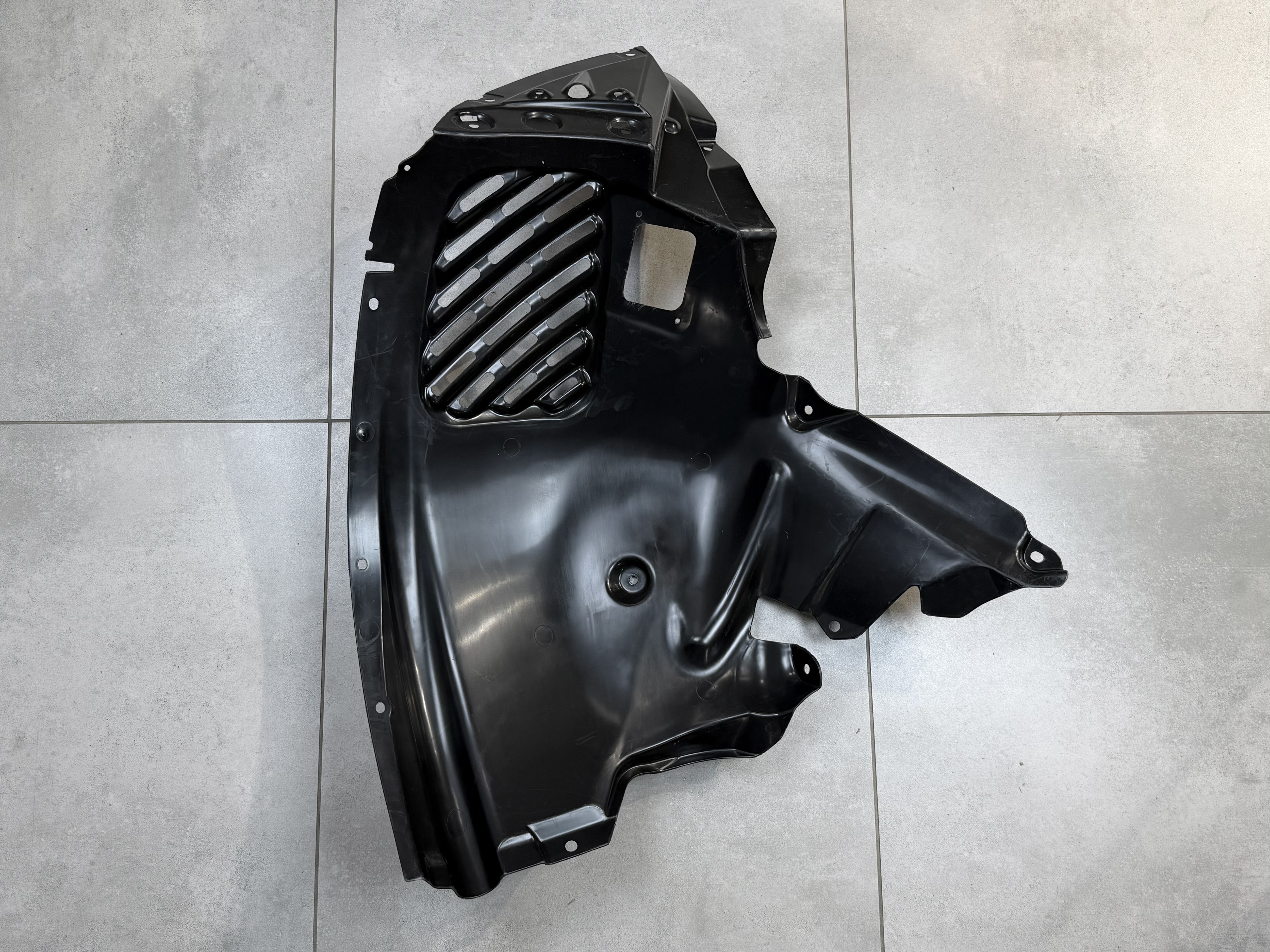 Підкрилок правий передній 51717213642 для BMW X3 F25 2013-2017 5