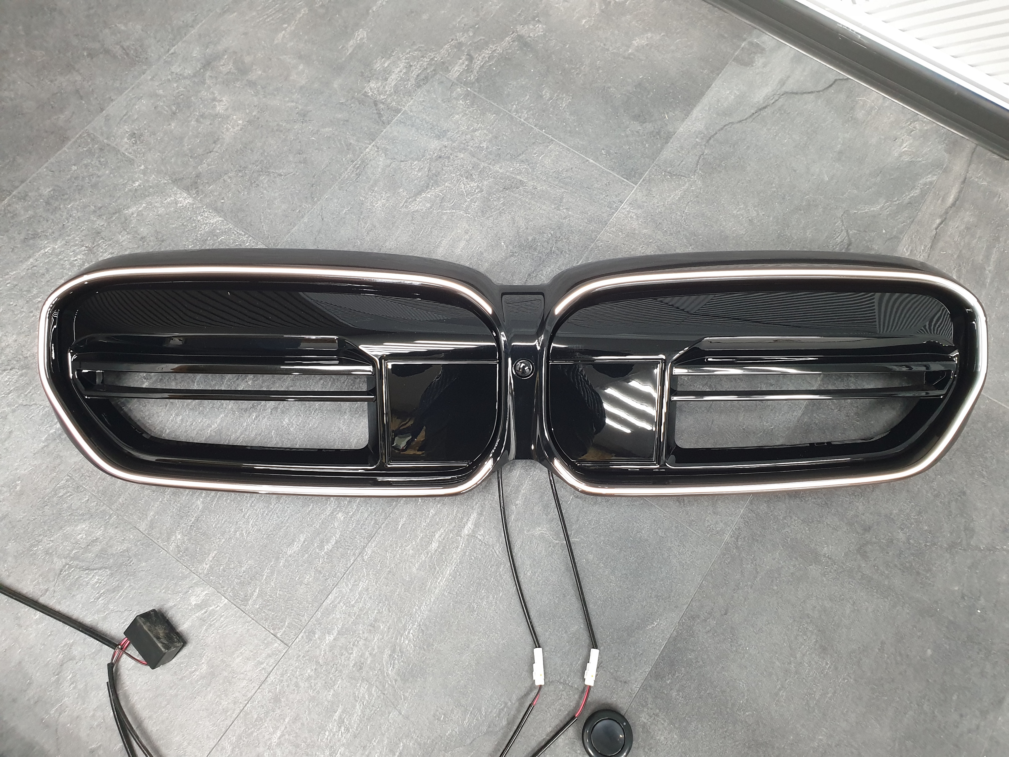 Ніздрі Чорний глянець (M5 G90 Look) Iconic glow на BMW 5 Series G30 / G31 2020-2023 року 4