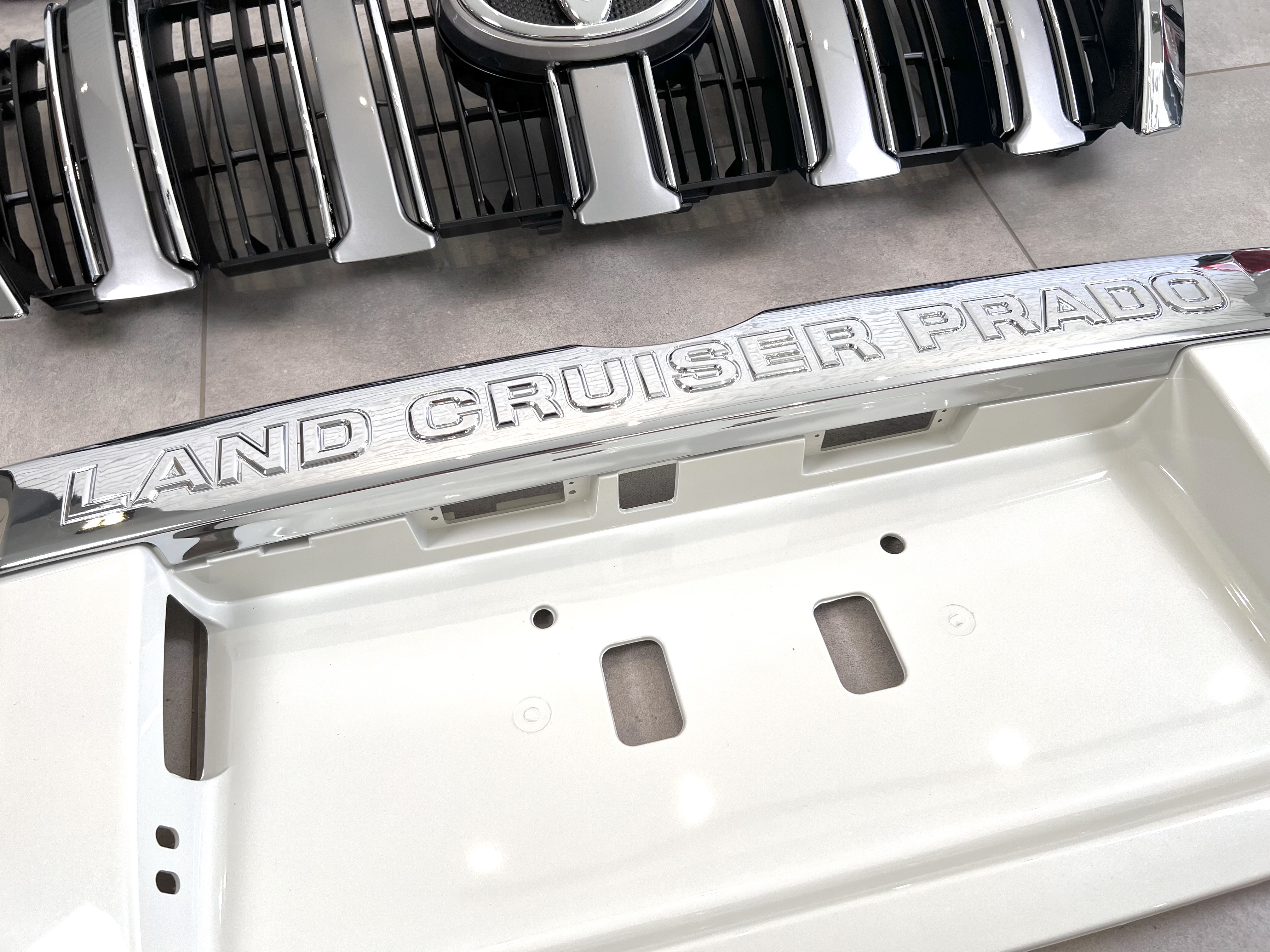 Обвес комплект рестайлинга Toyota Land Cruiser Prado 150 в 2013-2017 2