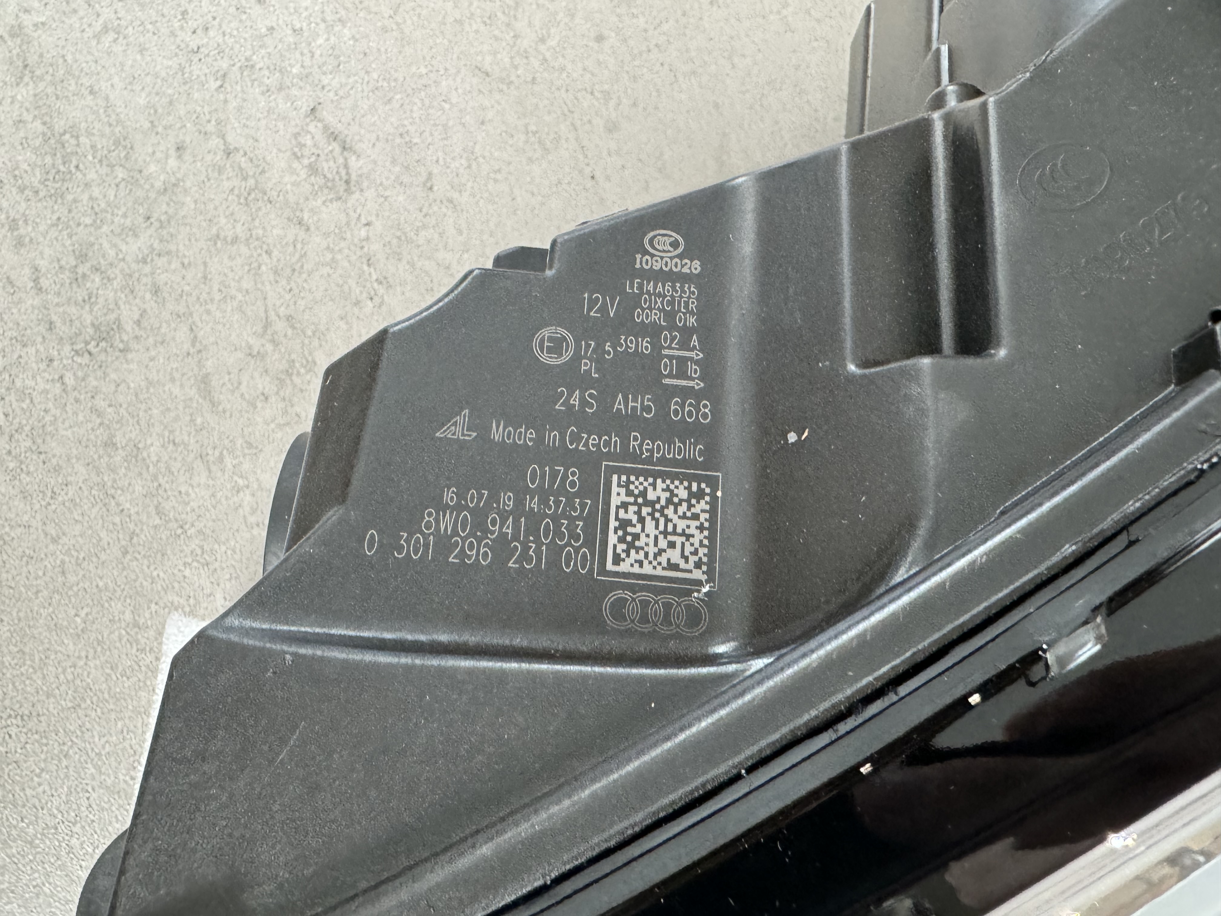 Фари LED для AUDI A4 B9 2015-2019 2шт. комплектні з блоками 5