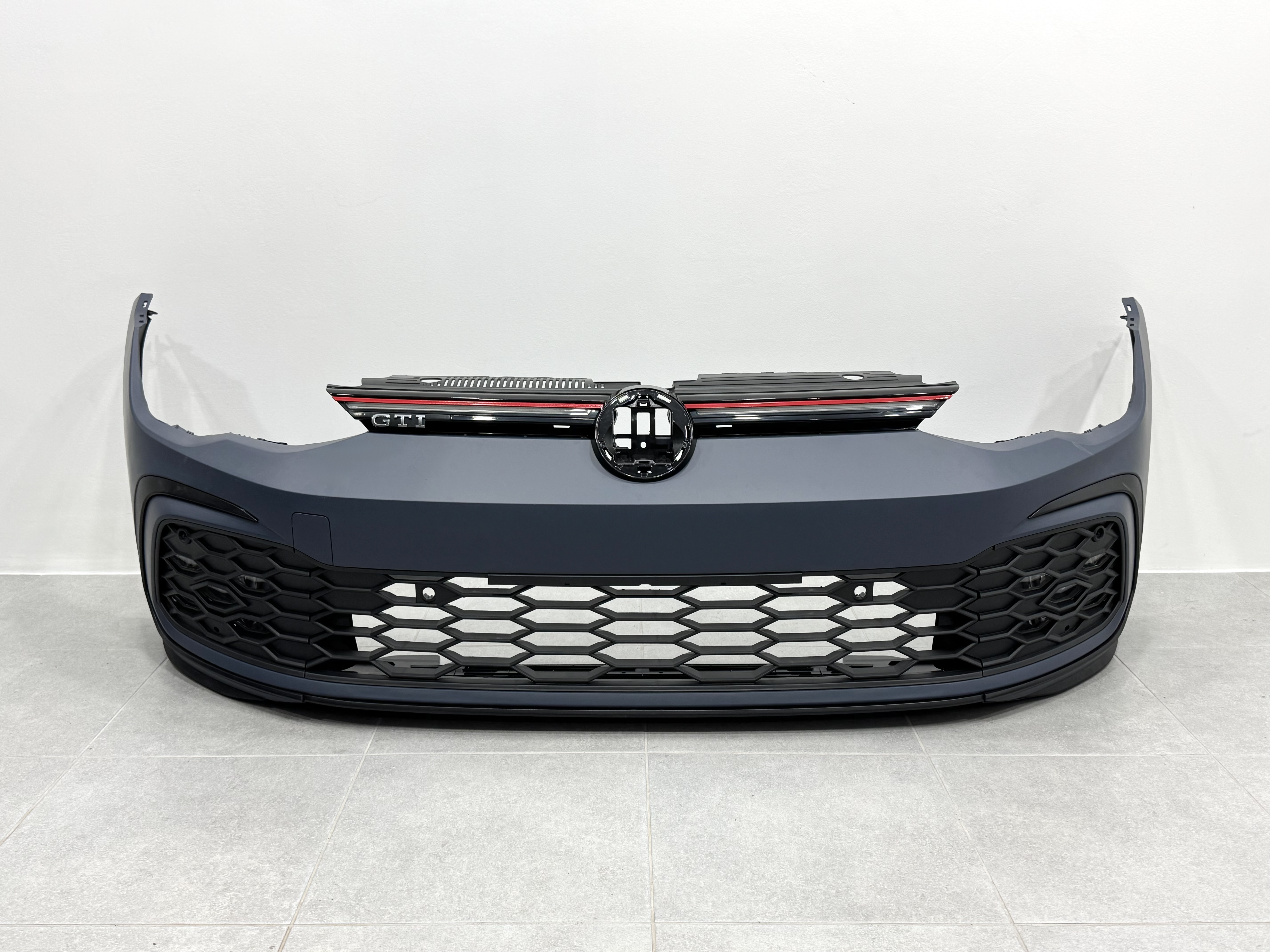Передній бампер GTI Volkswagen Golf 8 2021- 2