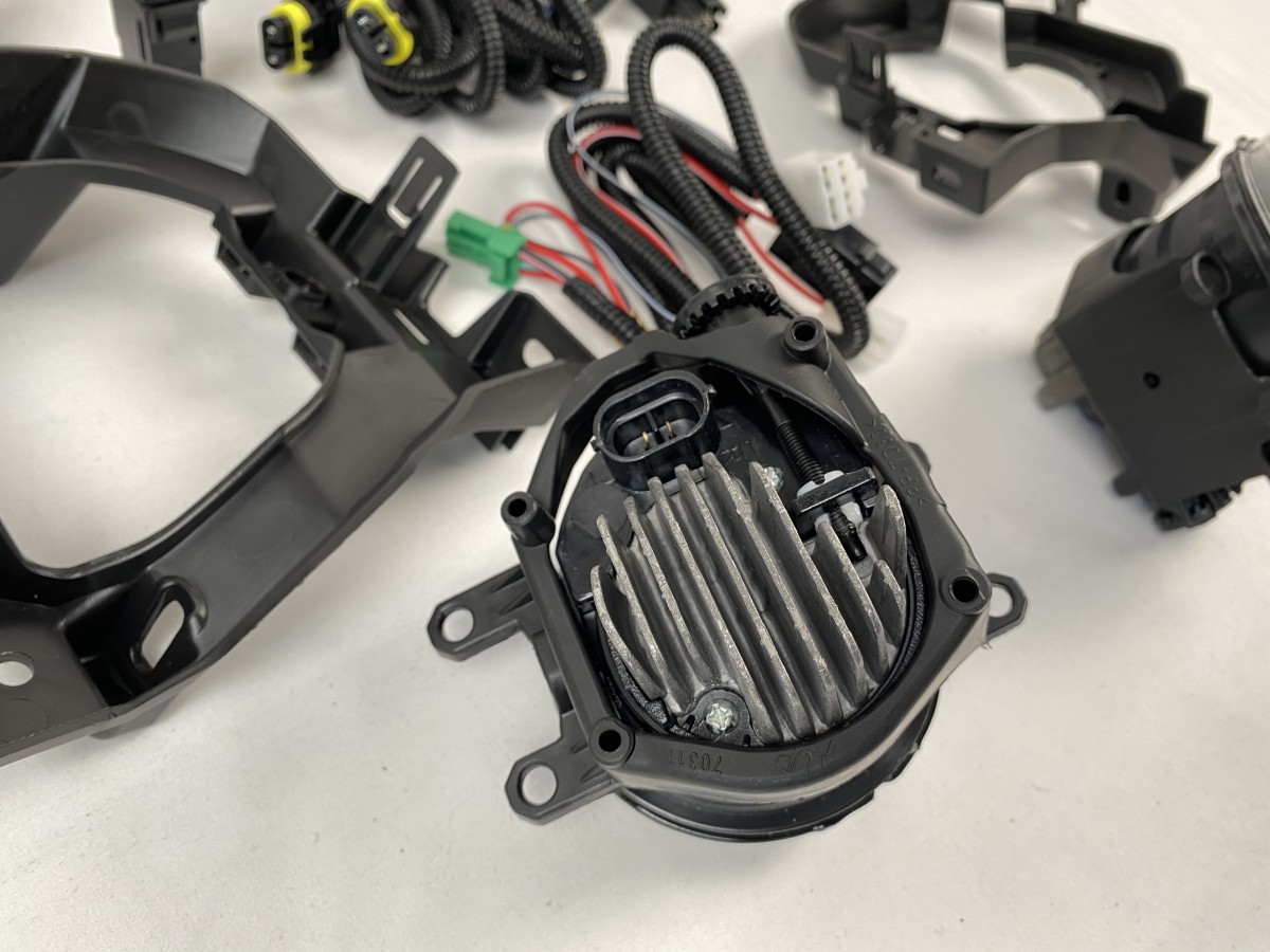 Комплект протитуманних LED фар для Toyota Land Cruiser Prado 150 2018-2023 2