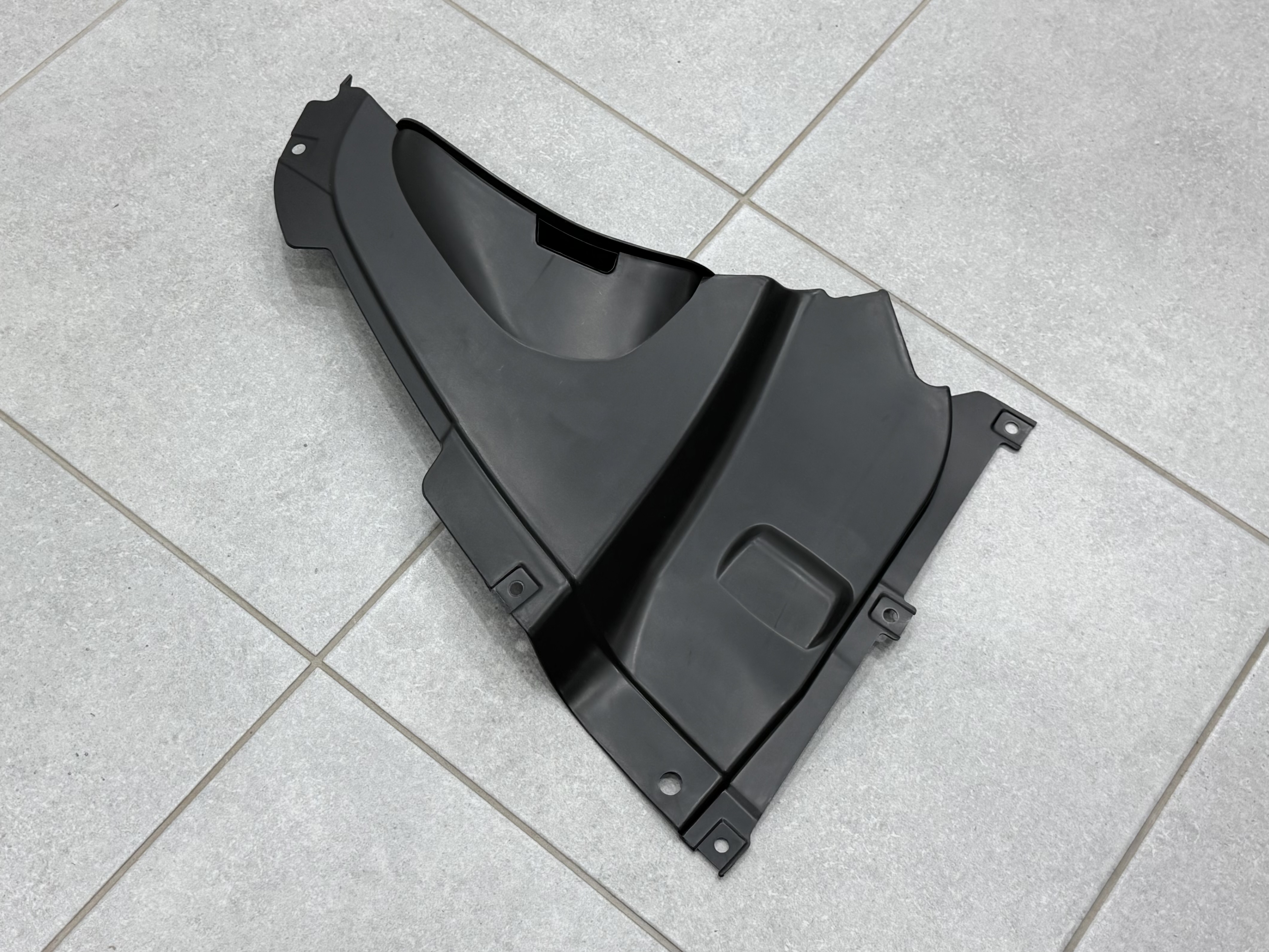 Лівий локер M Paket 51718055019 для BMW F30 / F31 2012-2018 4