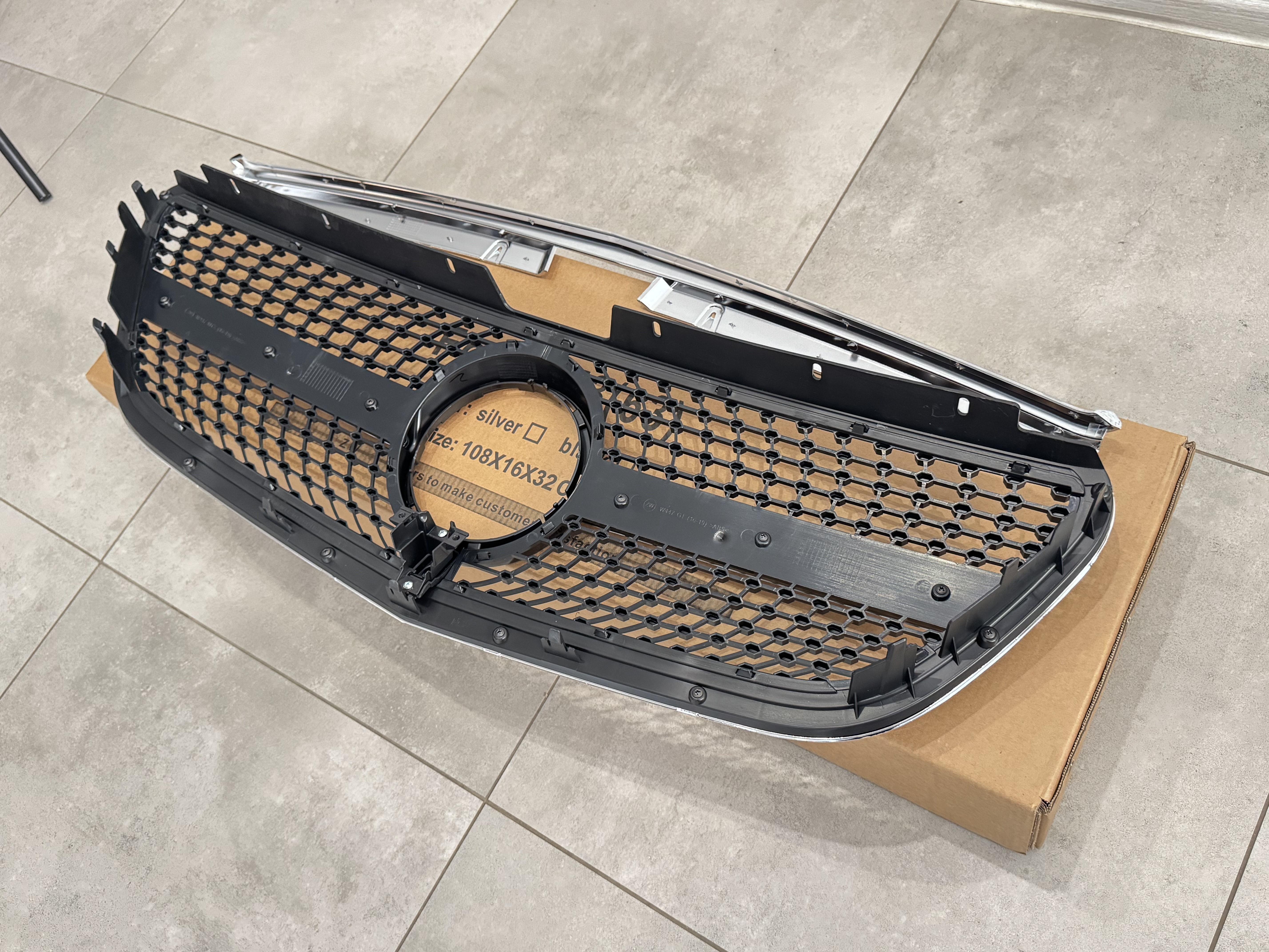 Решітка радіатора DIAMOND BLACK Mercedes Benz Vito W447 2014-2019 3