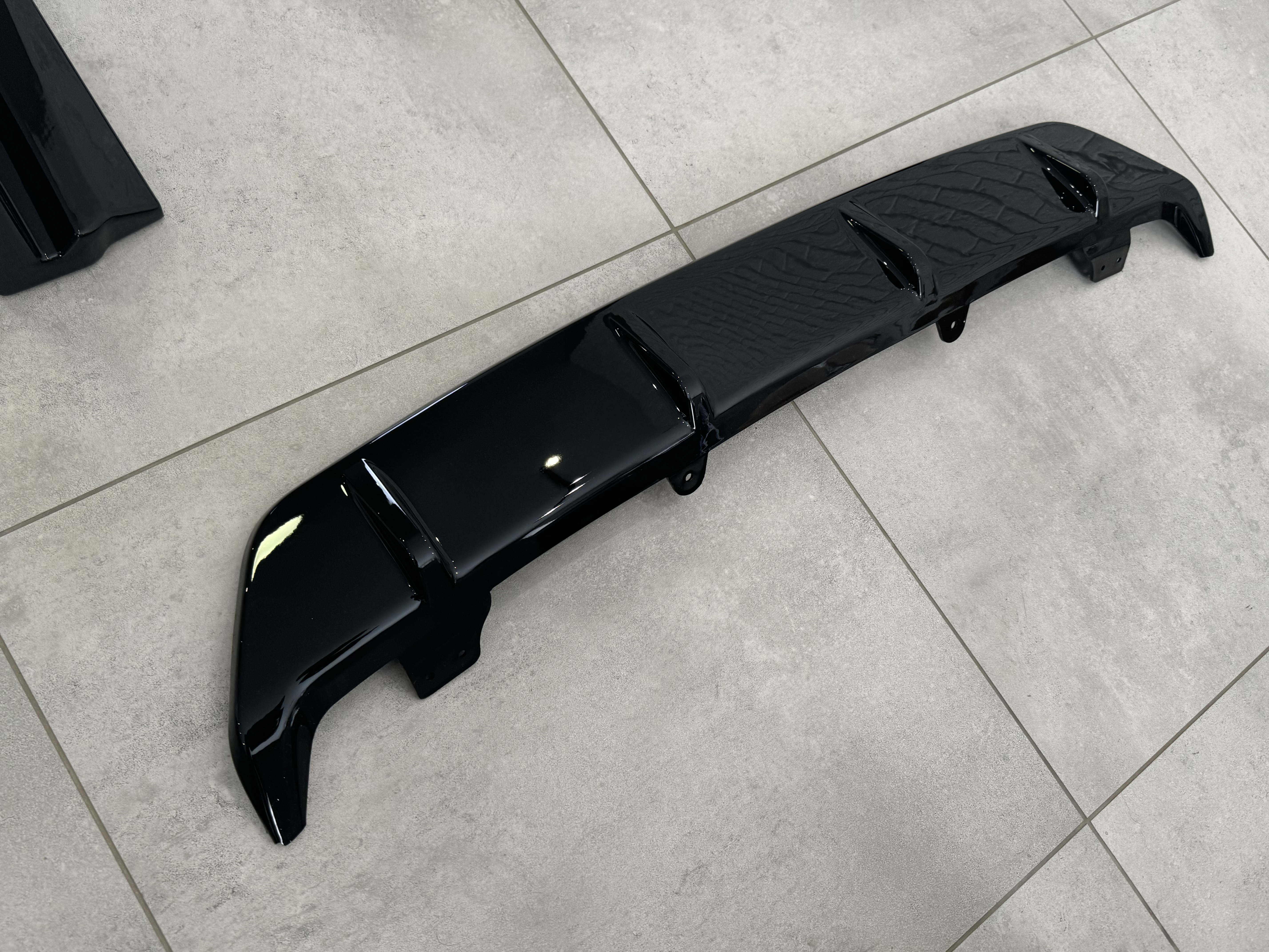 Комплект обвісу M paket LCI Paradigm Black Knight для BMW X6 G06 2023+, колір чорний глянець 6