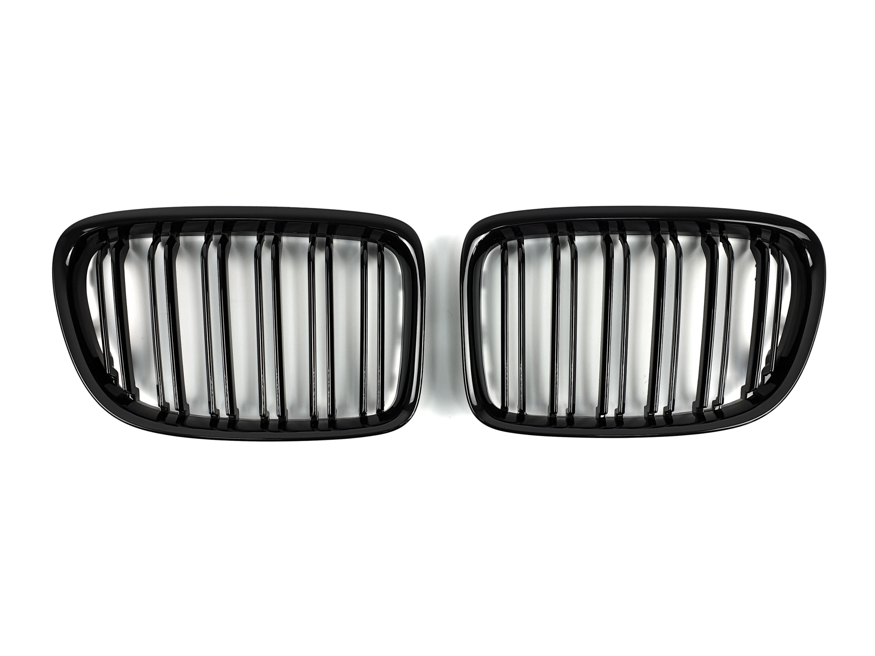 Ніздрі Чорний глянець (Подвійні M-Look) на BMW X1 E84 2009-2015 року