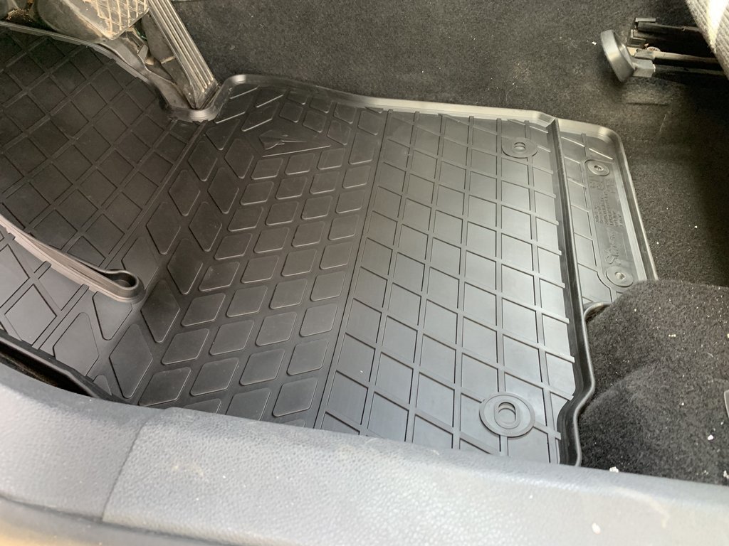 Гумові килимки (4 шт, Stingray Premium) 3