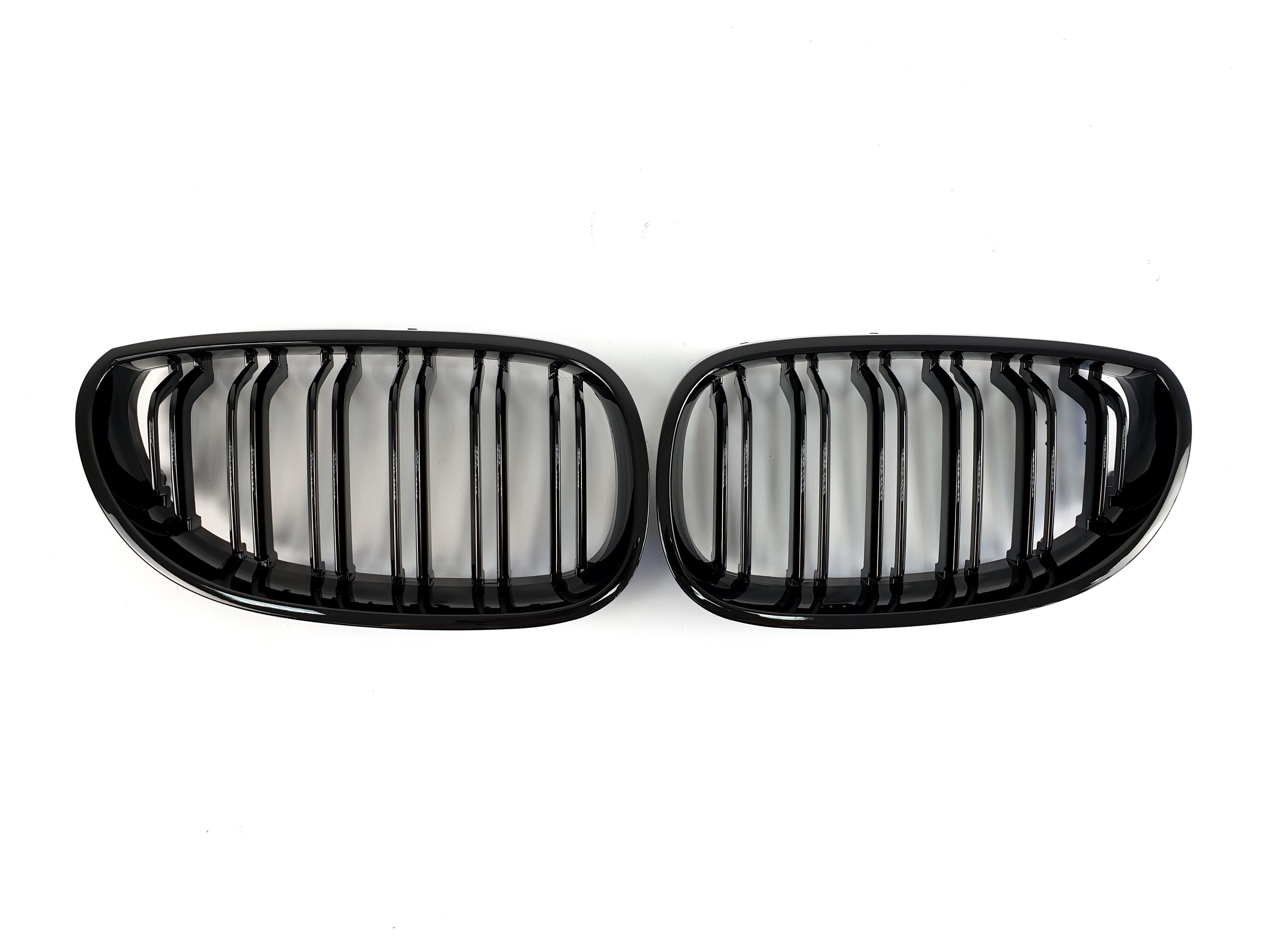 Ніздрі Чорний глянець (Подвійні M-Look) на BMW 5 Series E60 / E61 2003-2010 року