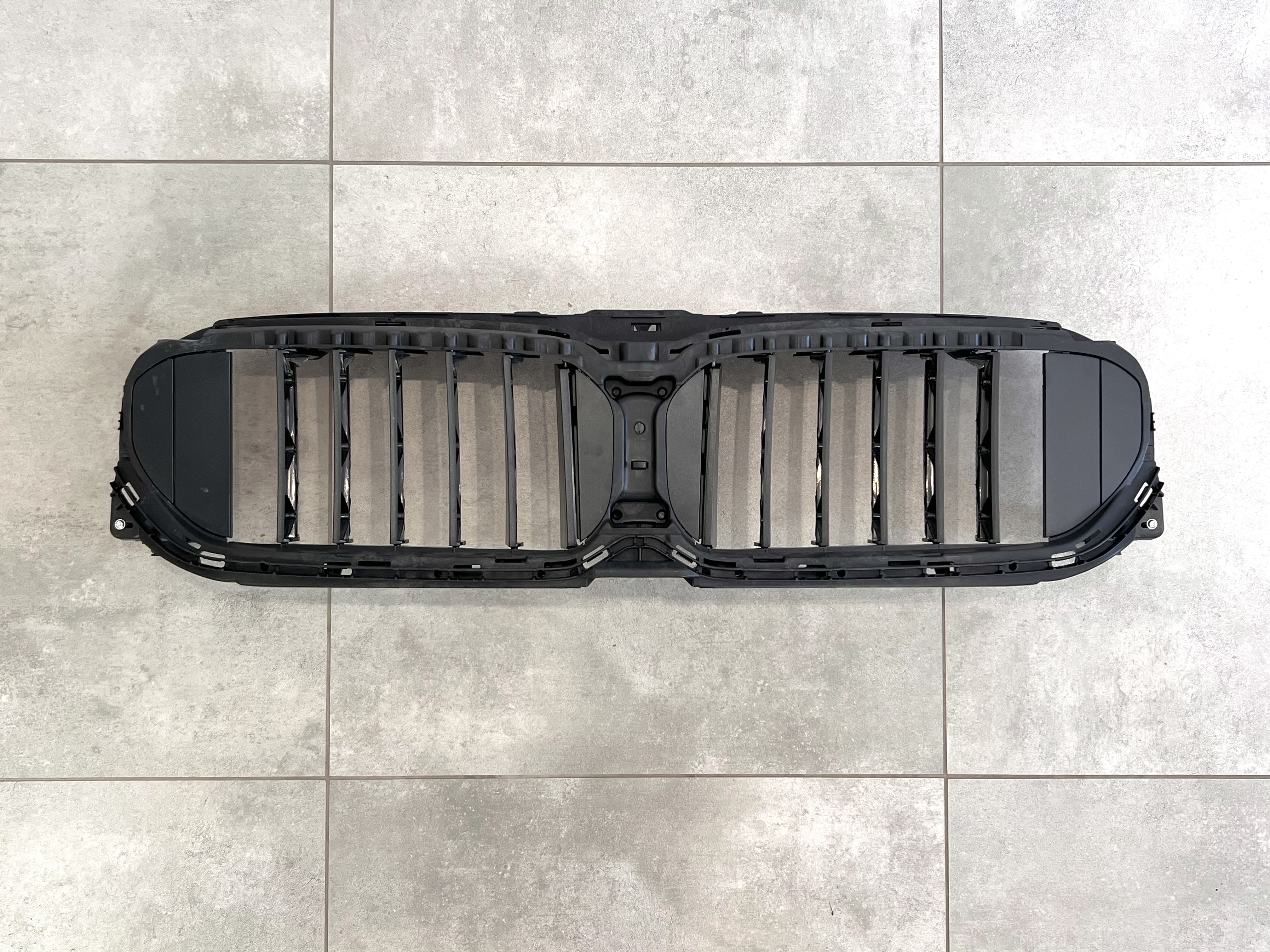 Жалюзі BMW 5 Series G30 / G31 LCI 2020+ (без двигуна) 51119498612 2