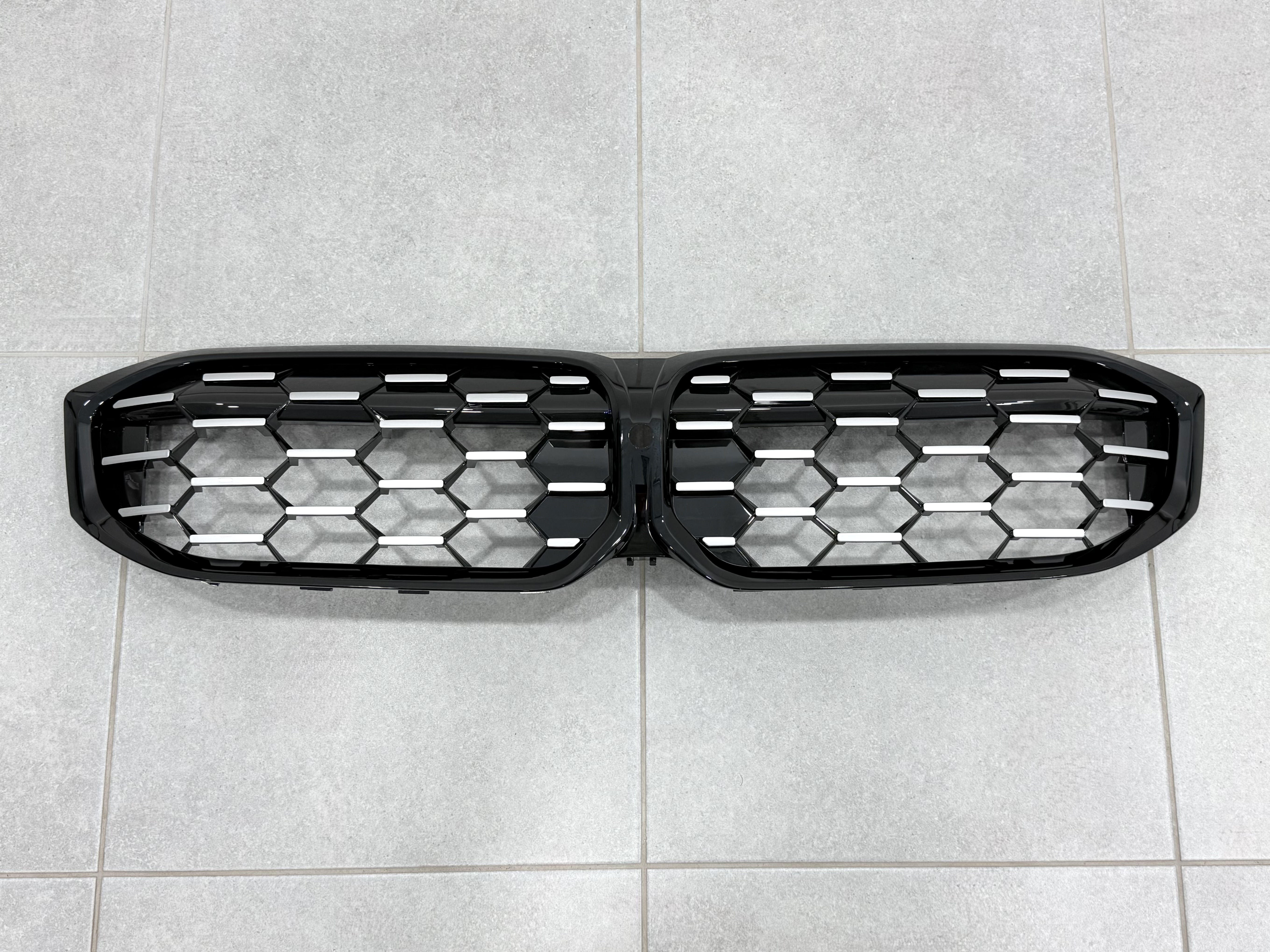Решітка радіатора соти Black / Silver BMW 3 series G20 G21 LCI 2022+ 51135A35800 2