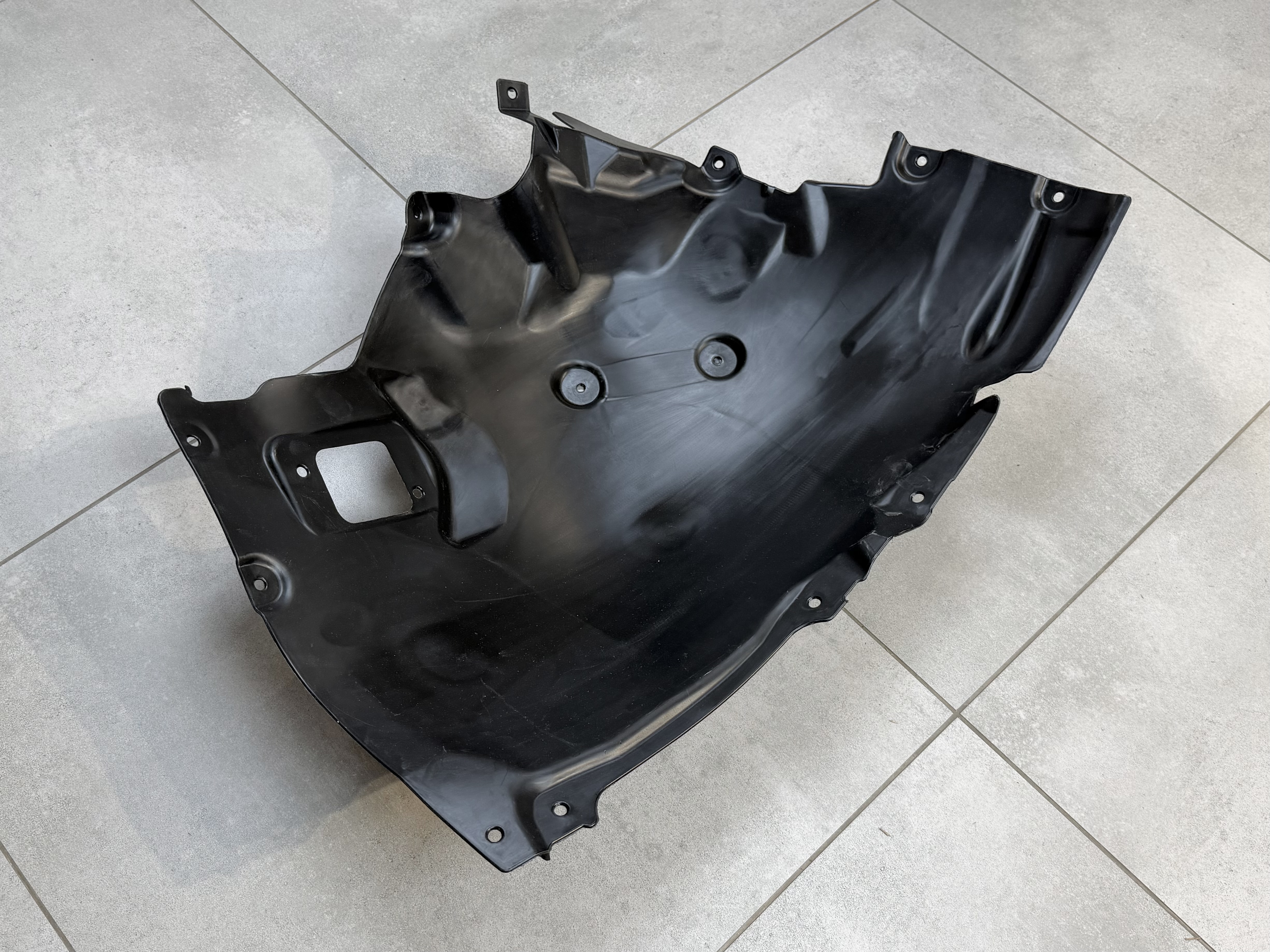 Підкрилок правий передній 51717315730 для BMW 3 series G20 G21 2019- 3