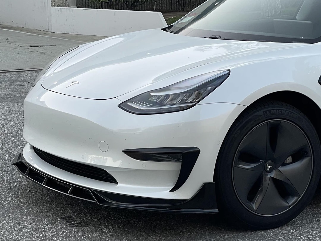 Комплект обвісу Tesla Model 3 2017- ABS пластик, колір чорний глянець 3
