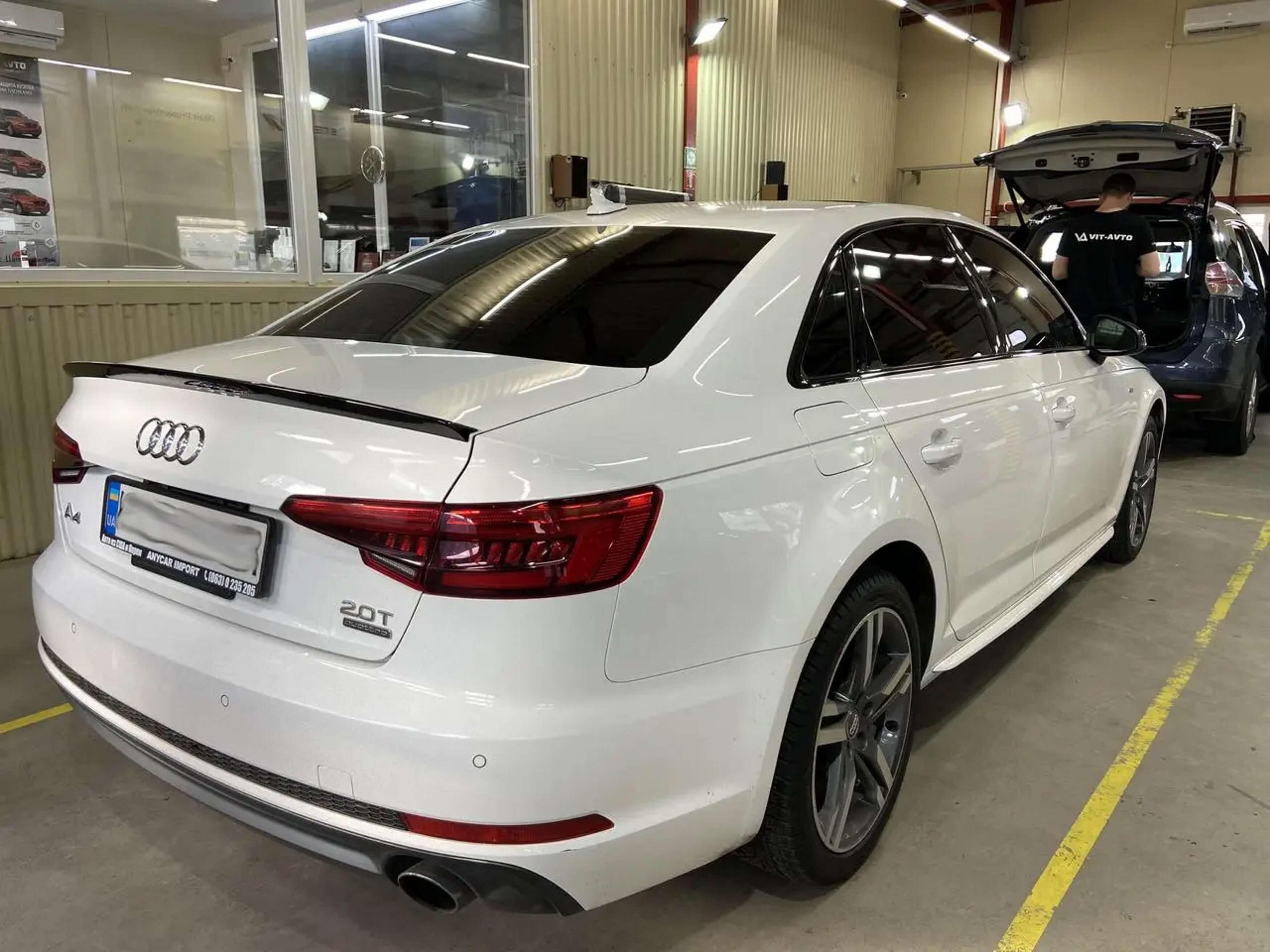 Спойлер на Audi A4 B9 2015-2019 року 5