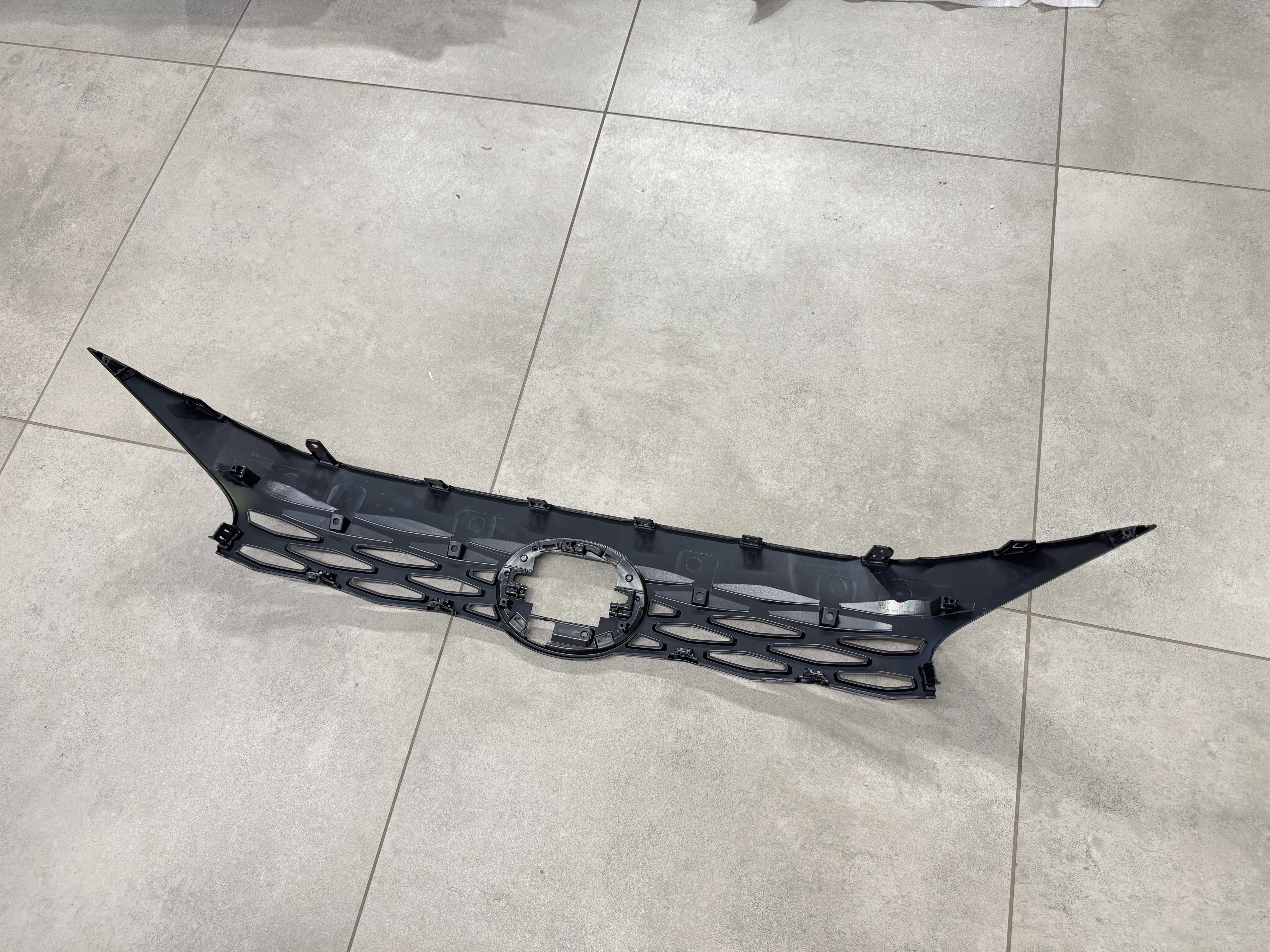 Накладка решітки радіатора верхня OEM Lexus RX 2023+ 5314148900 2