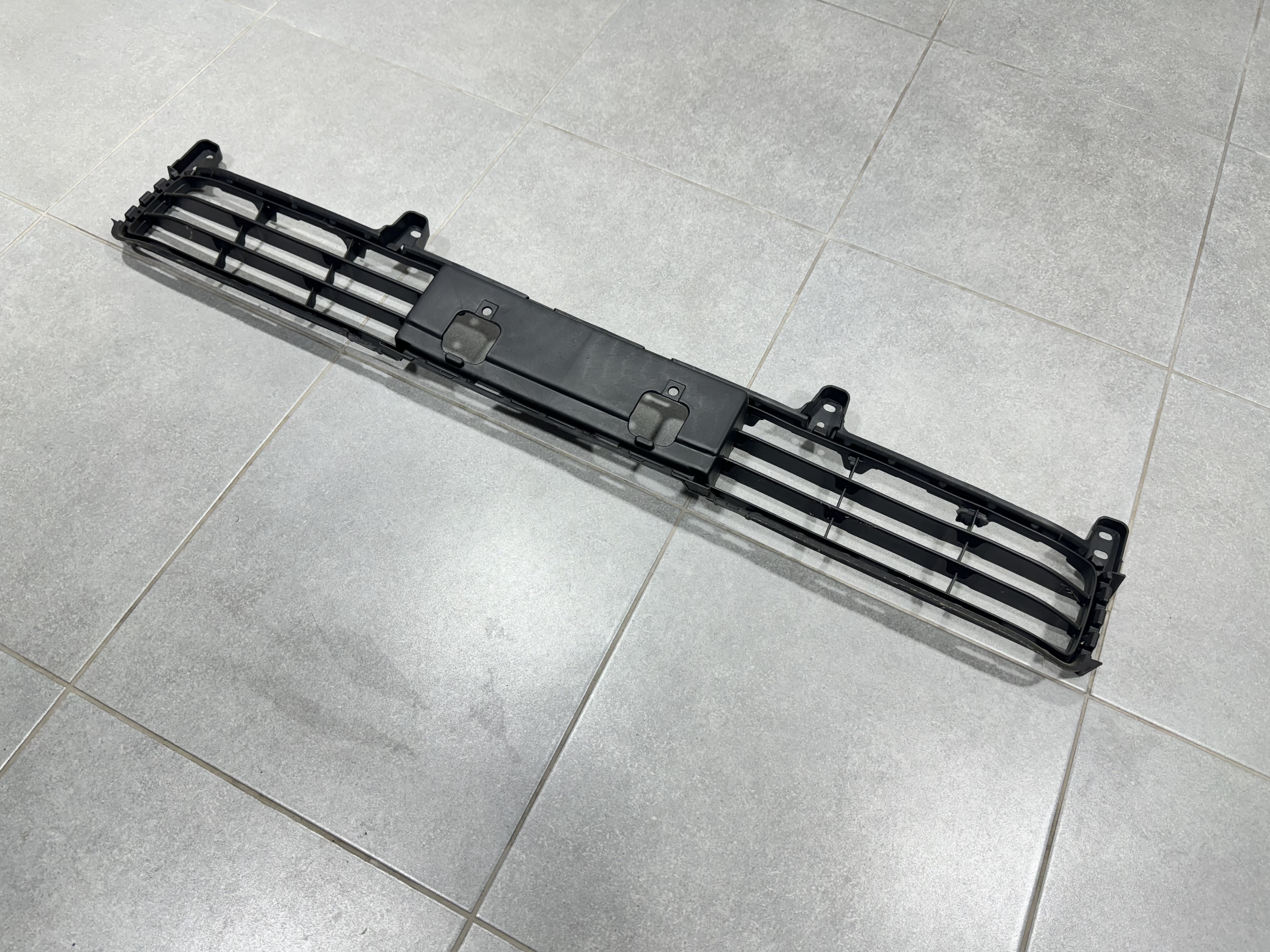 Сітка в бампер Land Cruiser 200 2012-2015 2