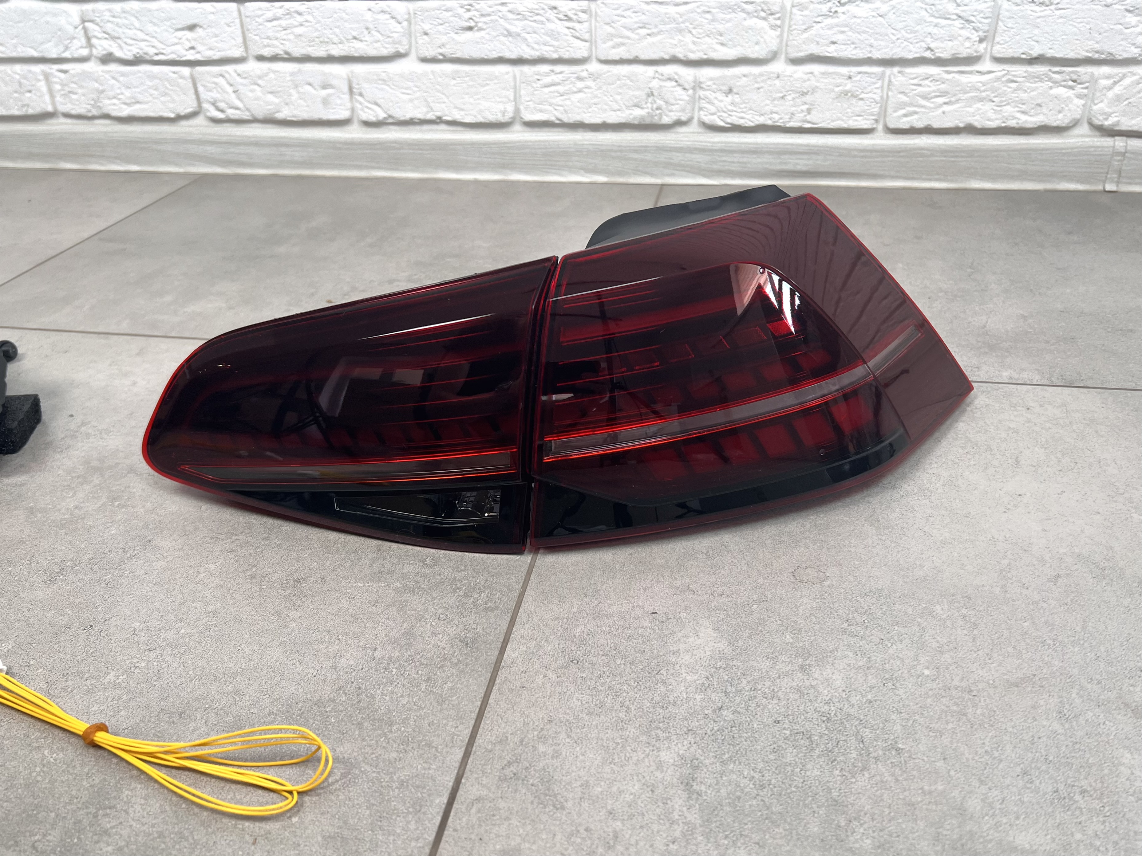 Задні LED ліхтарі стопи Volkswagen Golf 7 хетчбек 2012-2016 4