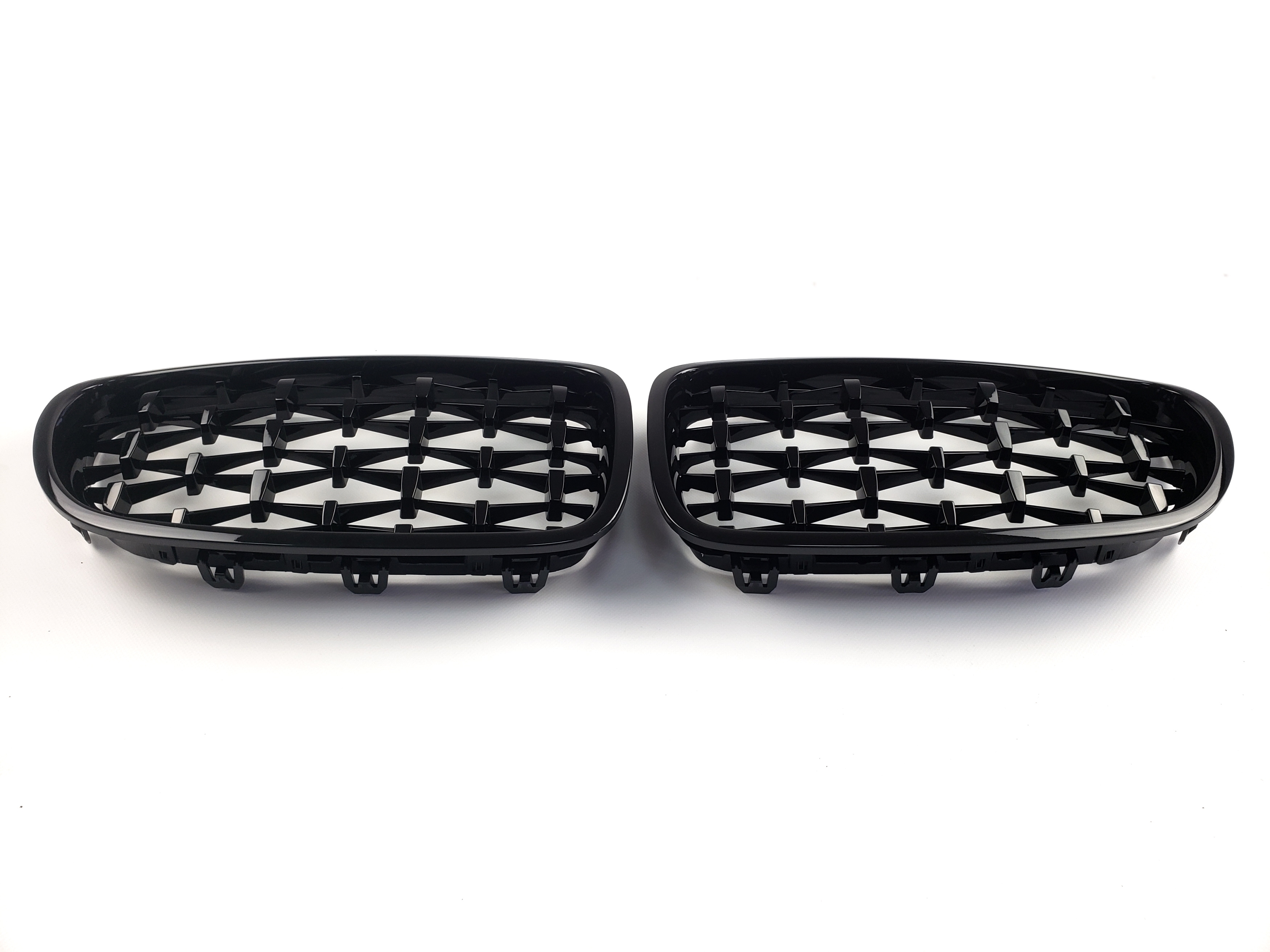 Ніздрі Diamond All Black на BMW 5 Series F10 / F11 2010-2017 року 2
