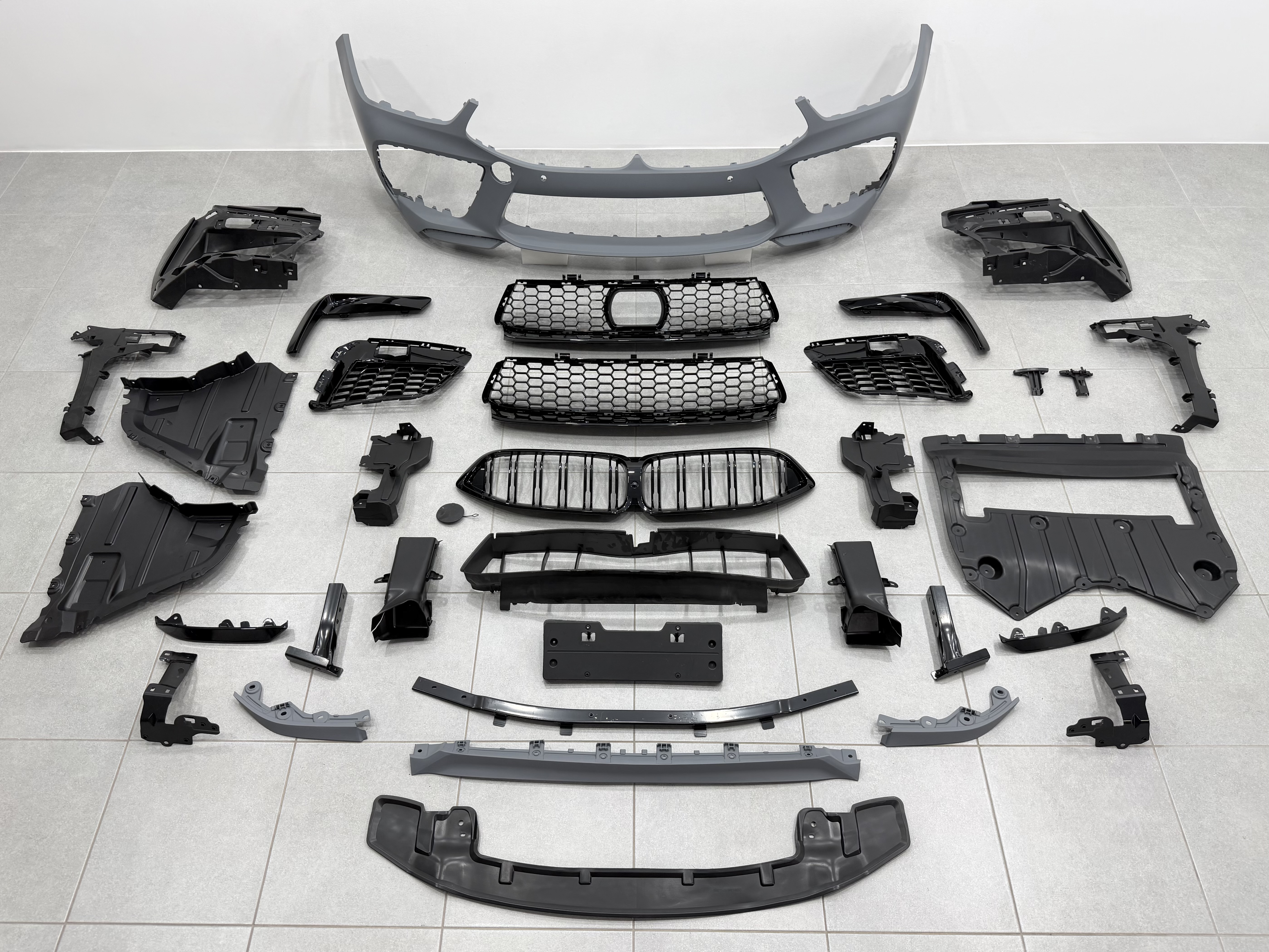 Обвіс BMW 8 Series G14 / G15 M8 look 2018-2025 3