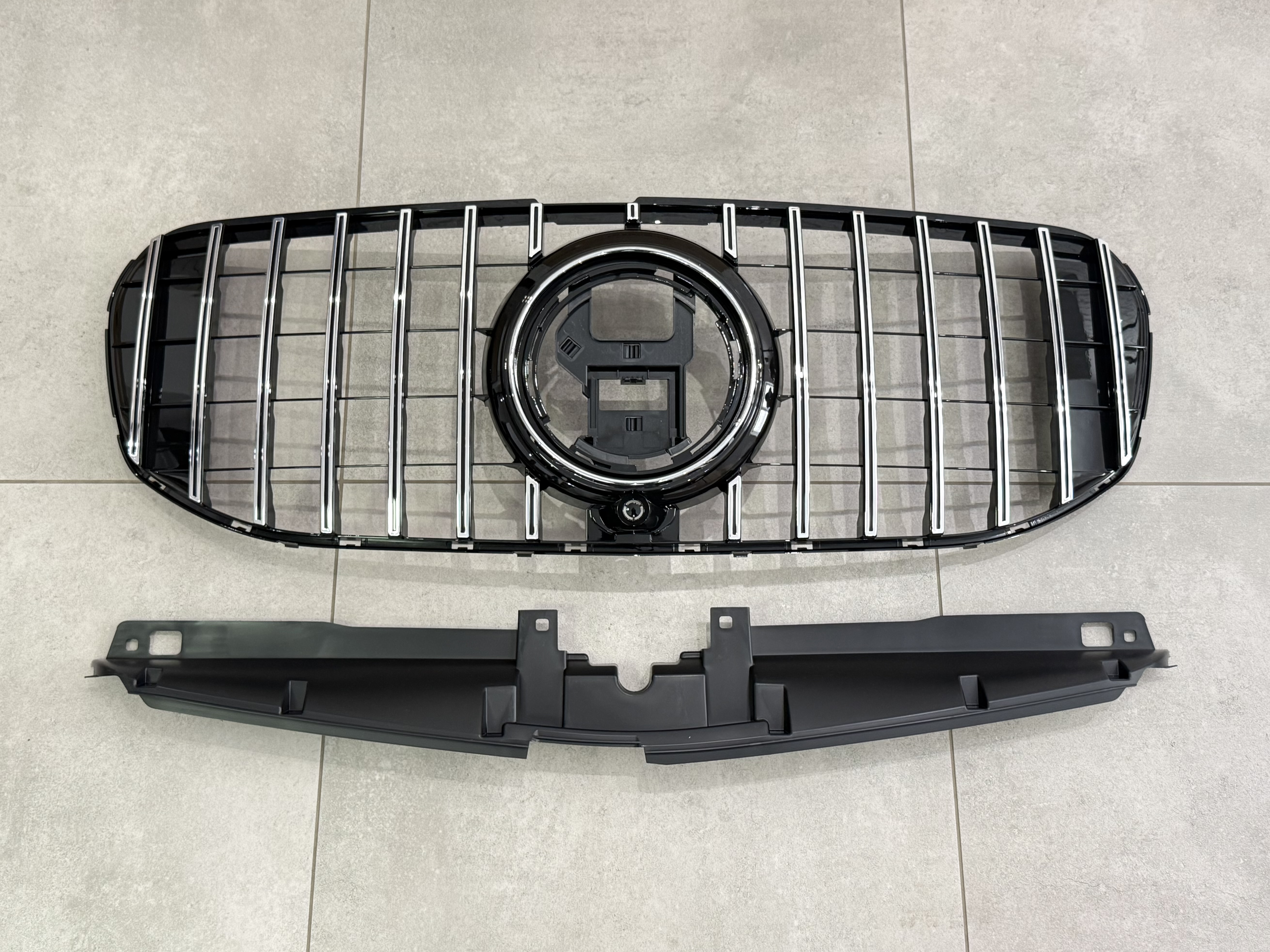 Решітка радіатора GT CHROME Mercedes GLS Class X167 2019-2022 5